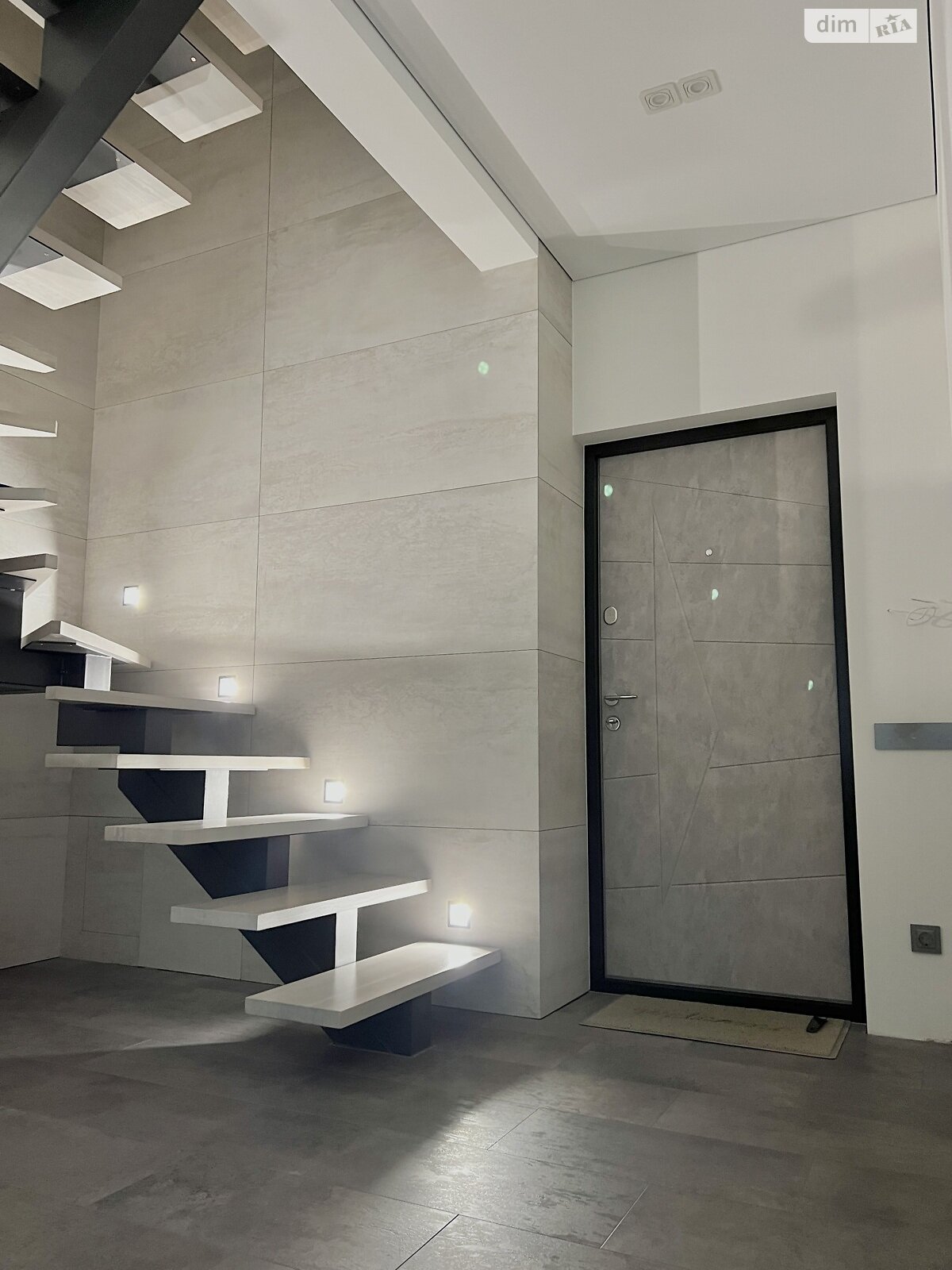 Продажа четырехкомнатной квартиры в Чернигове, на ул. Жабинского 2В, район Новозаводской фото 1