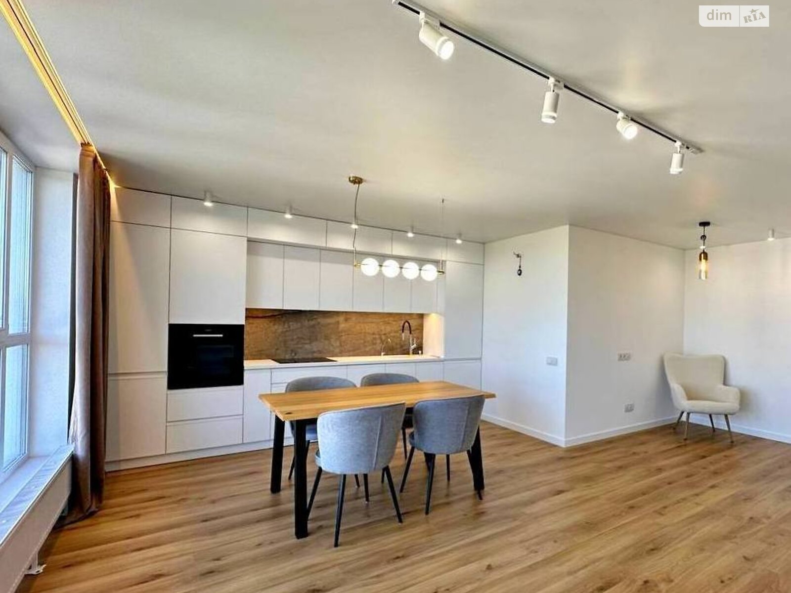 Продажа двухкомнатной квартиры в Чернигове, на ул. Независимости 25, район Новозаводской фото 1 Продажа двухкомнатной квартиры в Чернигове, на ул. Независимости 25, район Новозаводской фото 1