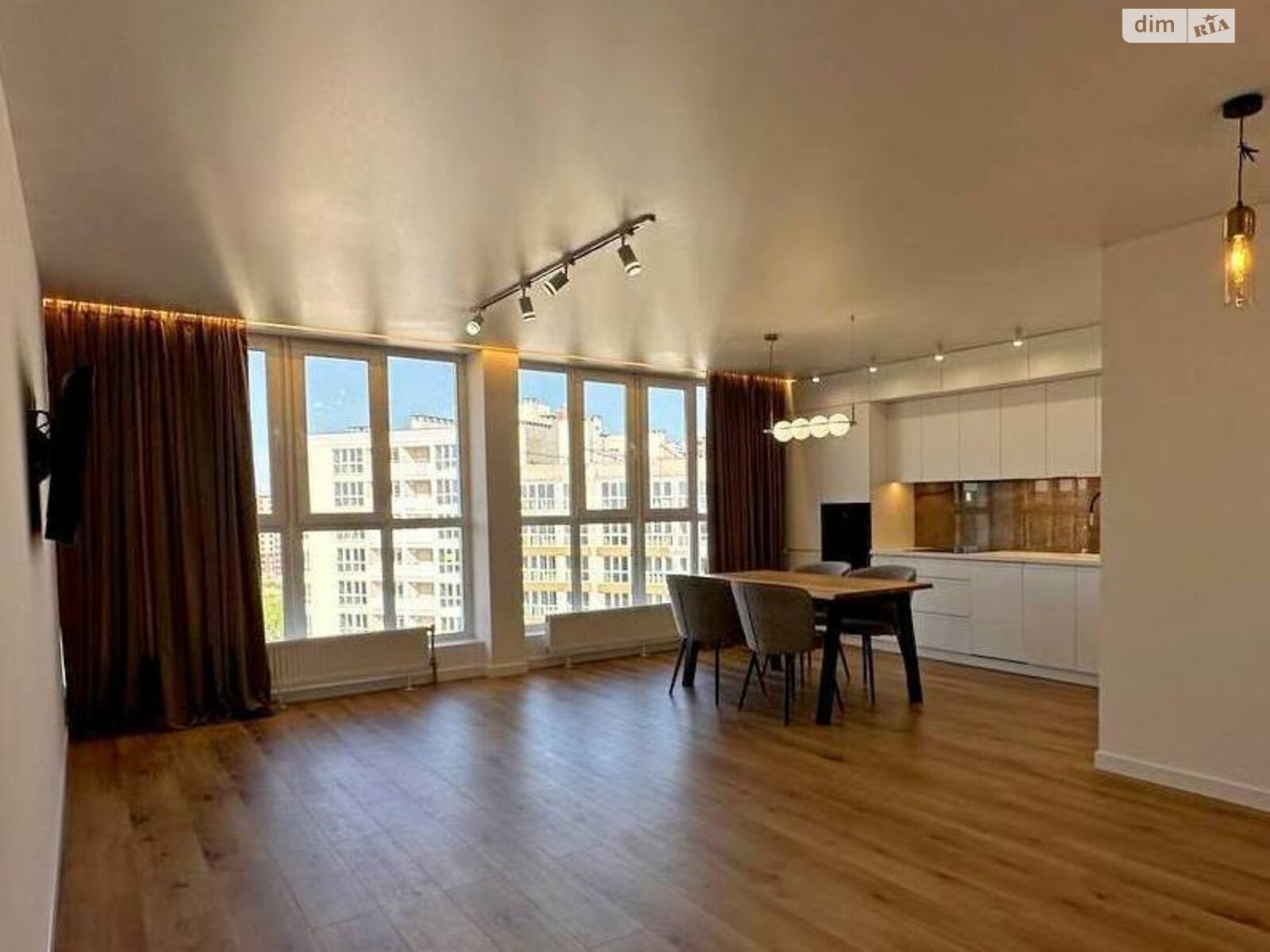 Продажа двухкомнатной квартиры в Чернигове, на ул. Независимости 25, район Новозаводской фото 1 Продажа двухкомнатной квартиры в Чернигове, на ул. Независимости 25, район Новозаводской фото 1