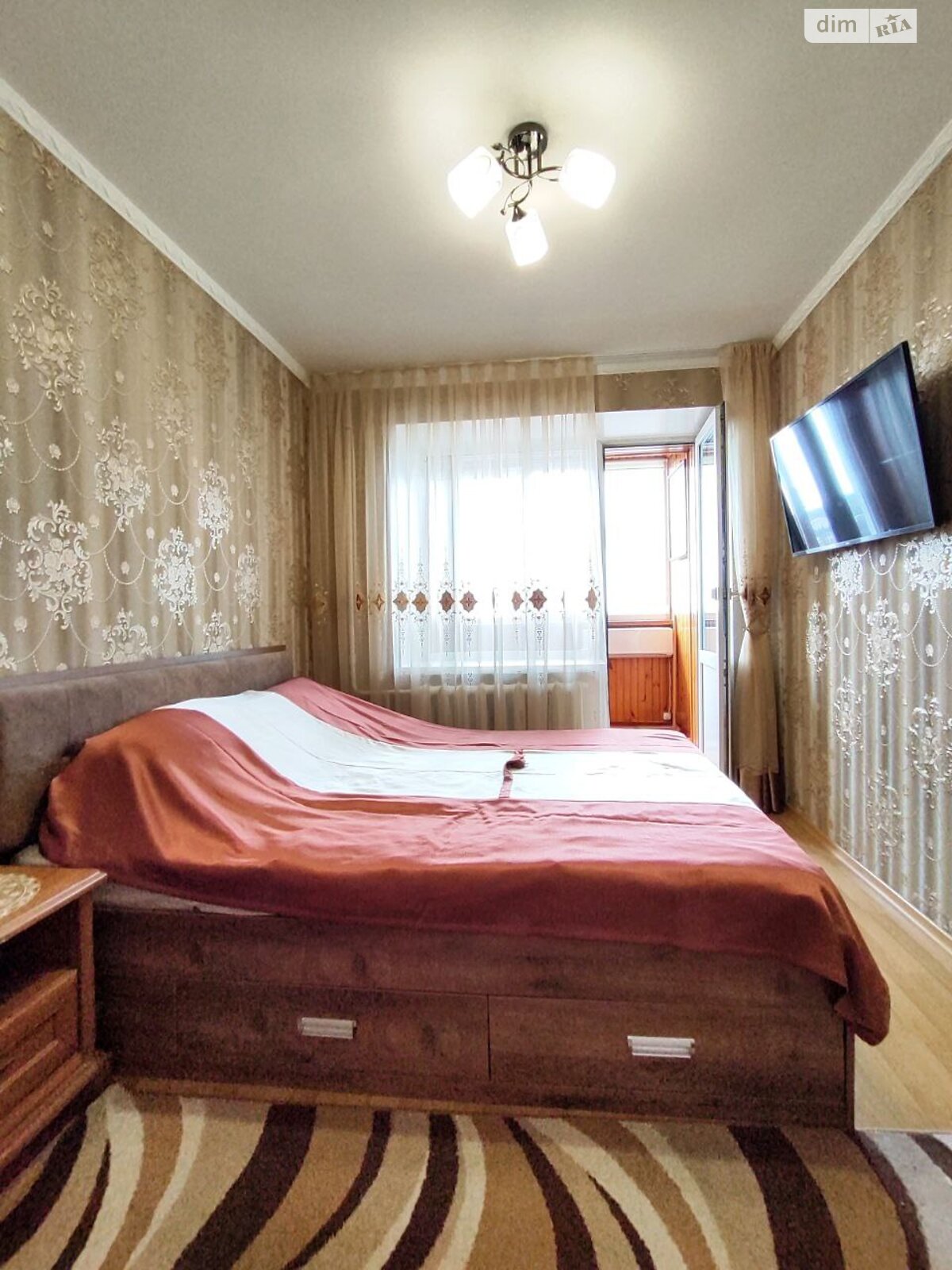 Продажа трехкомнатной квартиры в Чернигове, на ул. Старобелоусская 14В, район Новозаводской фото 1