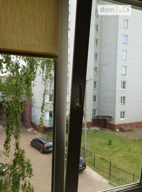 Продажа четырехкомнатной квартиры в Чернигове, на ул. Рокоссовского район Рокоссовского фото 1