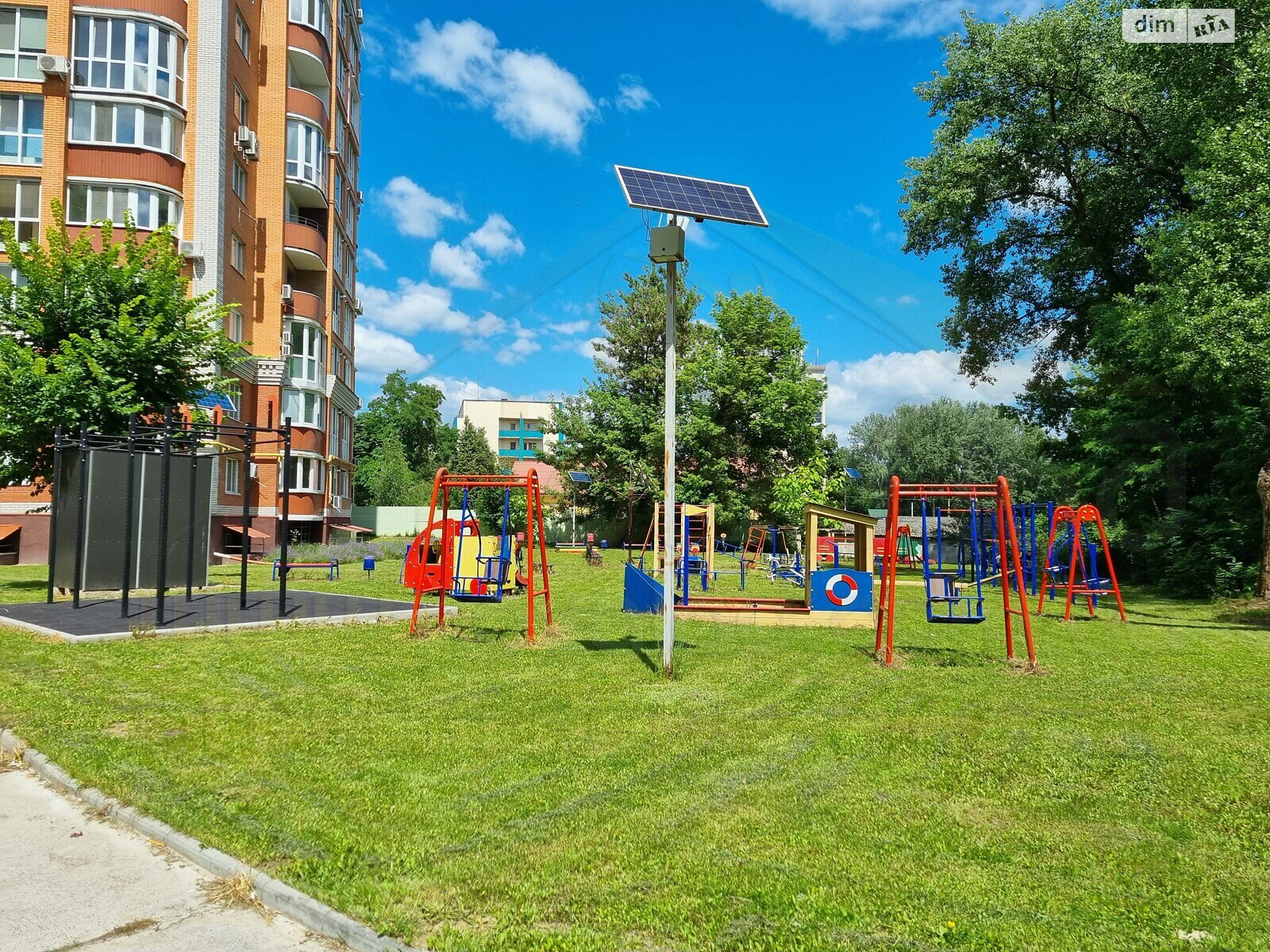 Продажа трехкомнатной квартиры в Чернигове, на ул. Шевченко, район Рокоссовского фото 1 Продажа трехкомнатной квартиры в Чернигове, на ул. Шевченко, район Рокоссовского фото 1