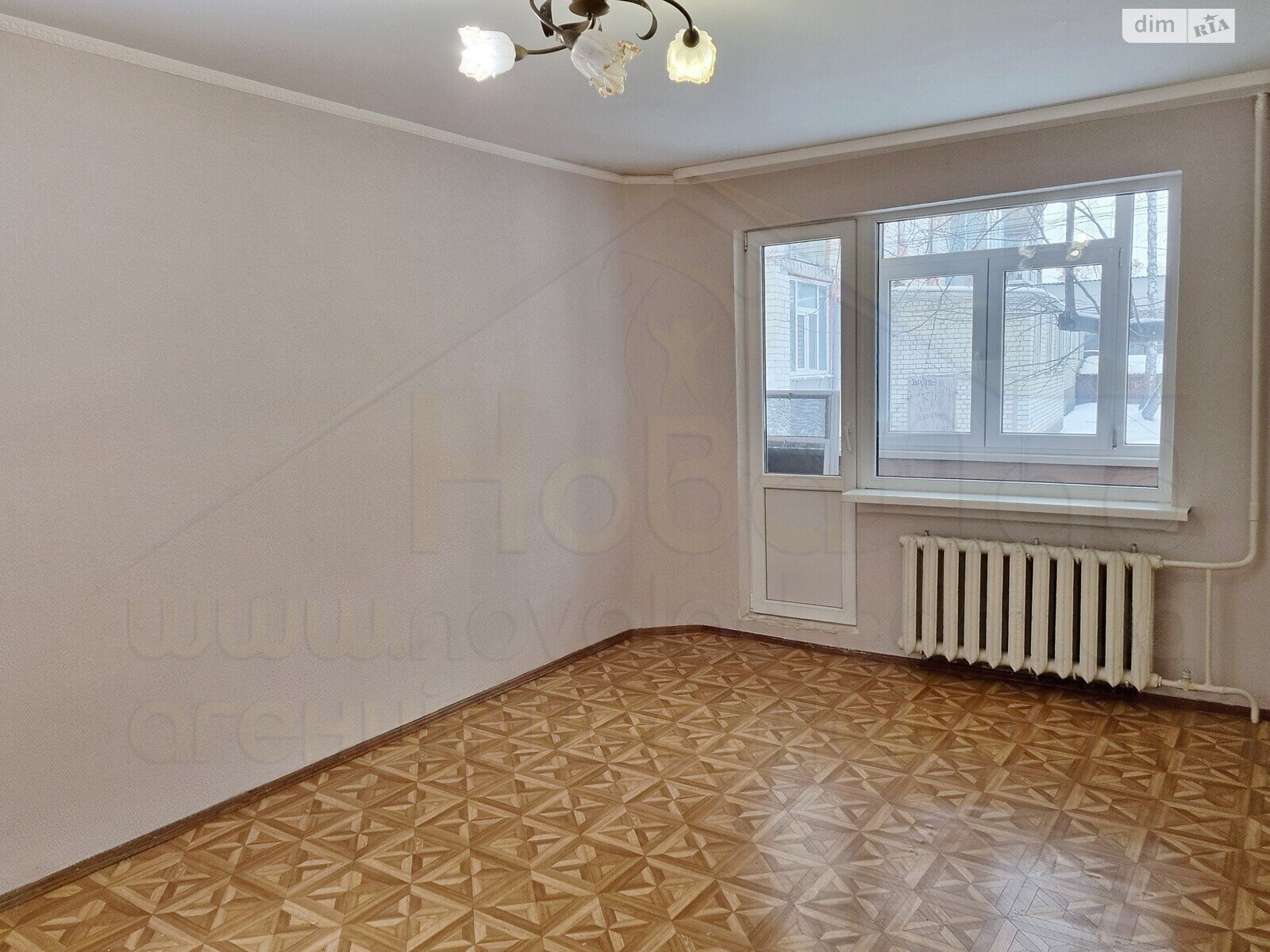 Продажа трехкомнатной квартиры в Чернигове, на ул. Защитников Украины, район Рокоссовского фото 1