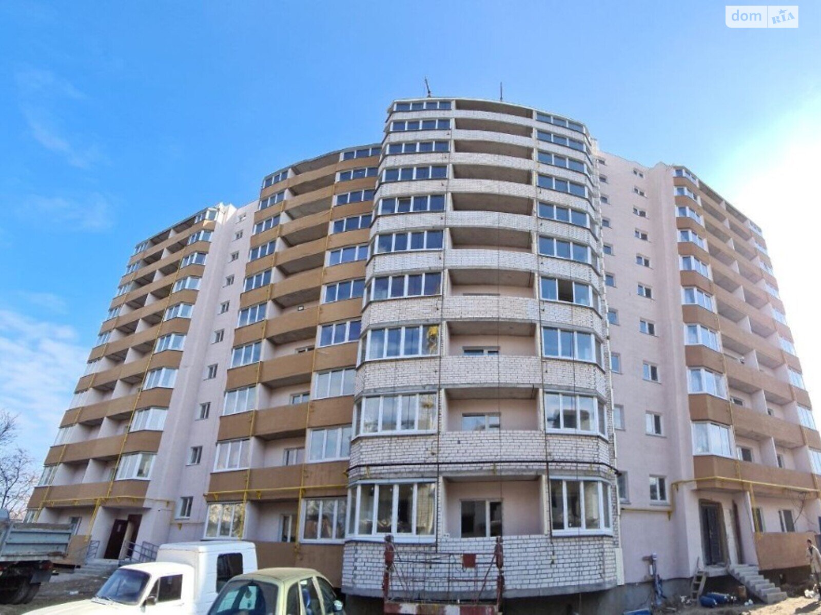 Продаж трикімнатної квартири в Чернігові, на вул. Гонча 61А, район Центр фото 1