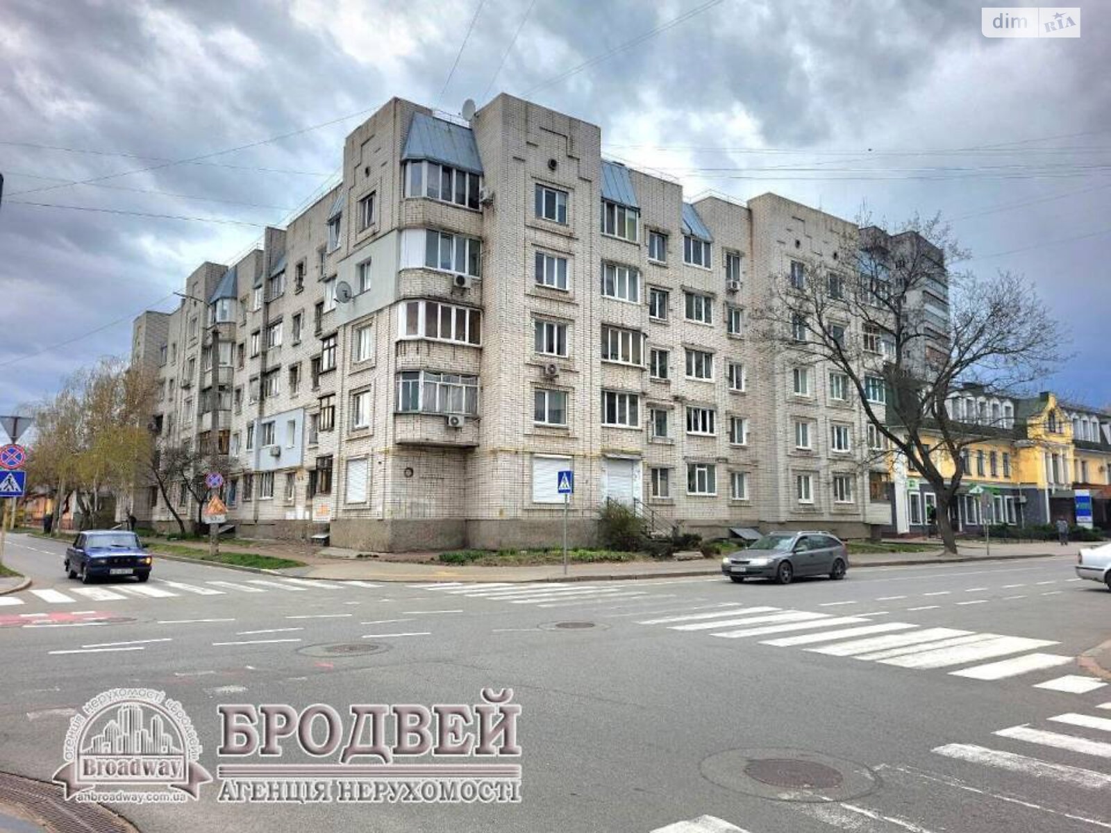 Продажа трехкомнатной квартиры в Чернигове, на ул. Коцюбинского 32, район Центр фото 1