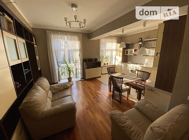 Продажа трехкомнатной квартиры в Чернигове, на просп. Мира 29, район Центр фото 1 Продажа трехкомнатной квартиры в Чернигове, на просп. Мира 29, район Центр фото 1