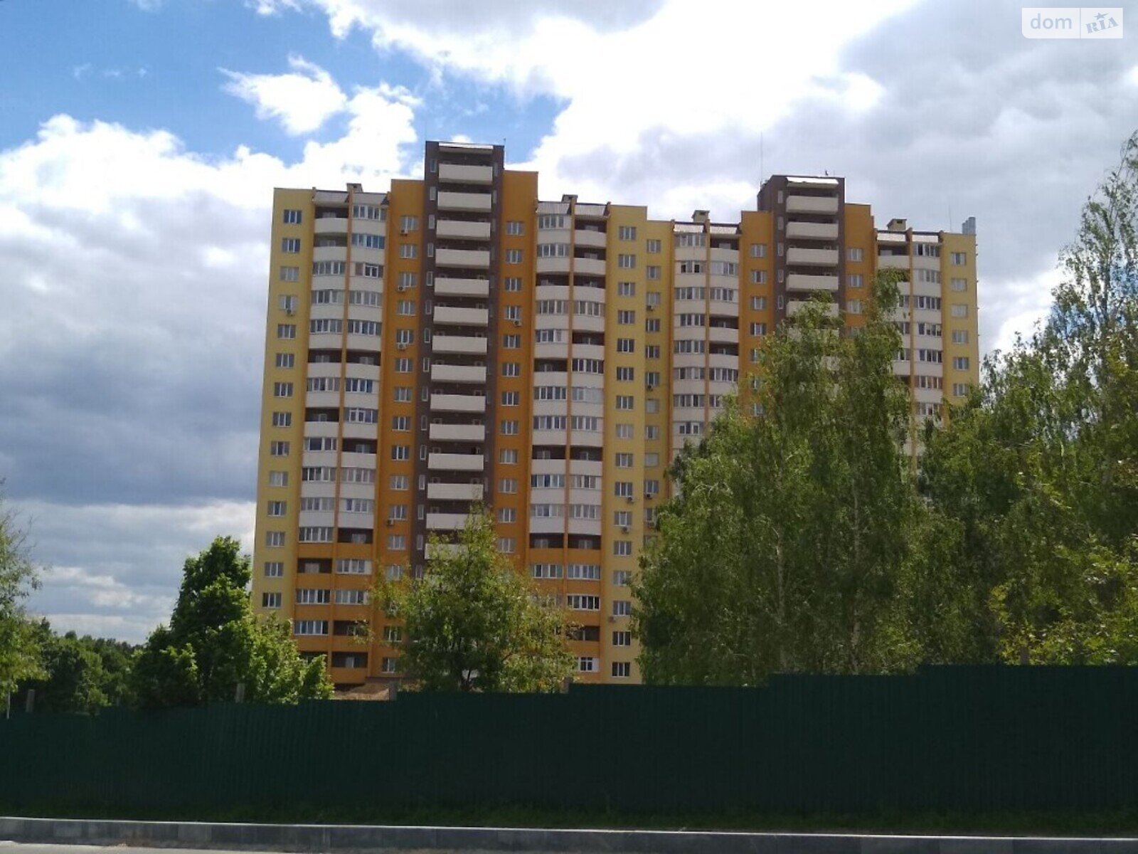 Продаж двокімнатної квартири в Чернігові, на просп. Миру 277, район Центр фото 1