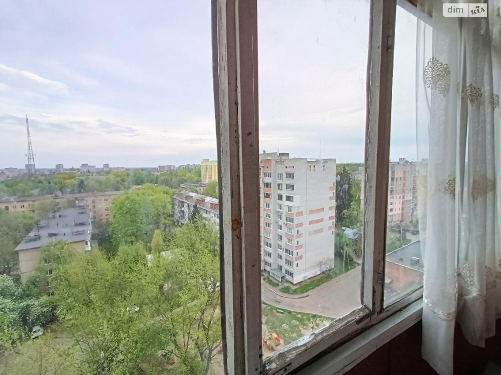 Продаж двокімнатної квартири в Чернігові, на просп. Миру 56, район Центр фото 1