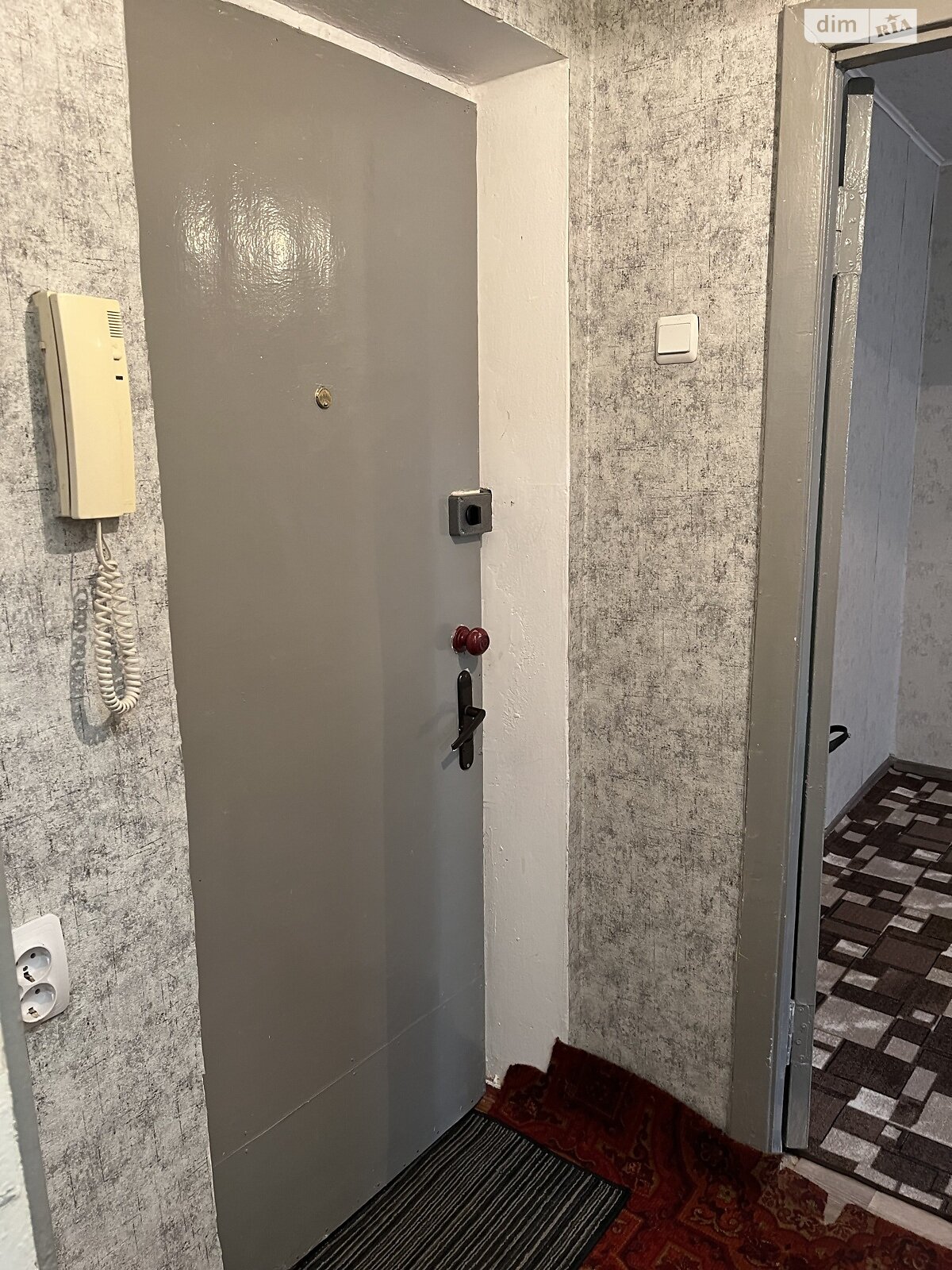 Продаж однокімнатної квартири в Чернігові, на вул. Національної гвардії 6, район Центр фото 1 Продаж однокімнатної квартири в Чернігові, на вул. Національної гвардії 6, район Центр фото 1