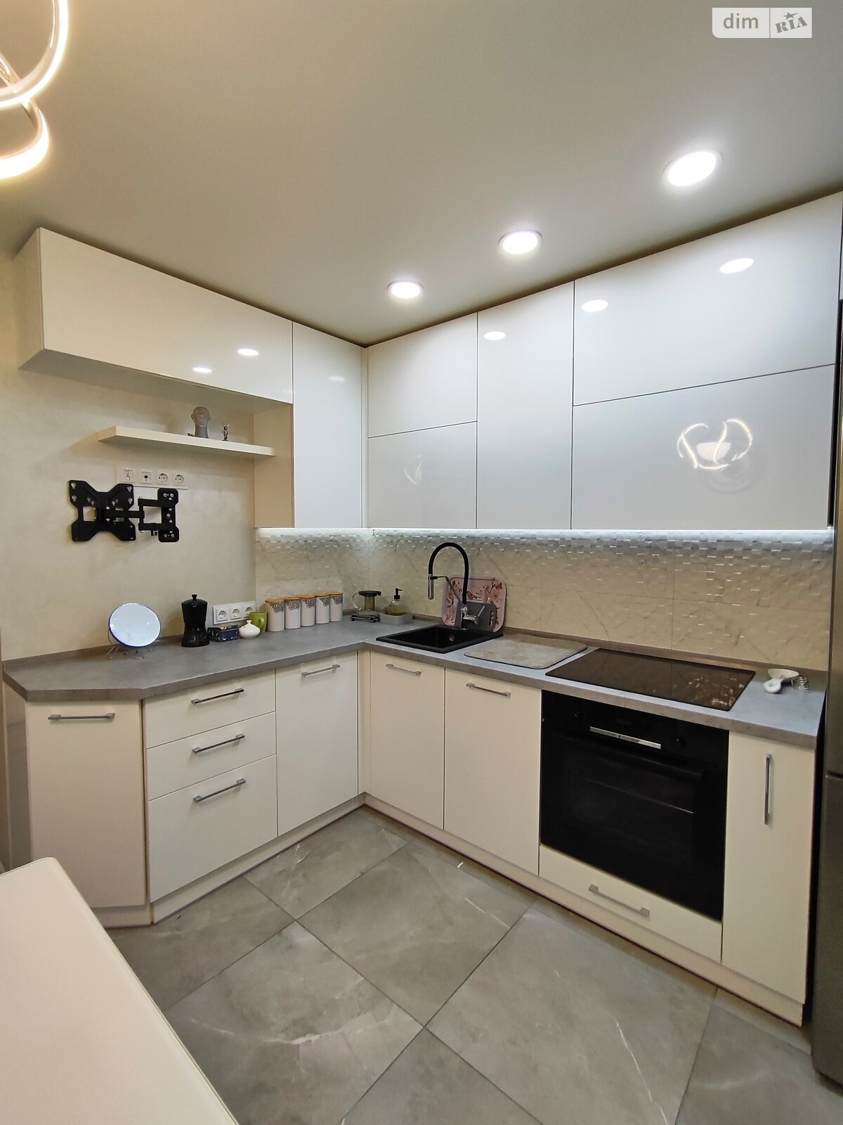 Продаж однокімнатної квартири в Чернігові, на вул. Самострова Ігоря 22, район Центр фото 1