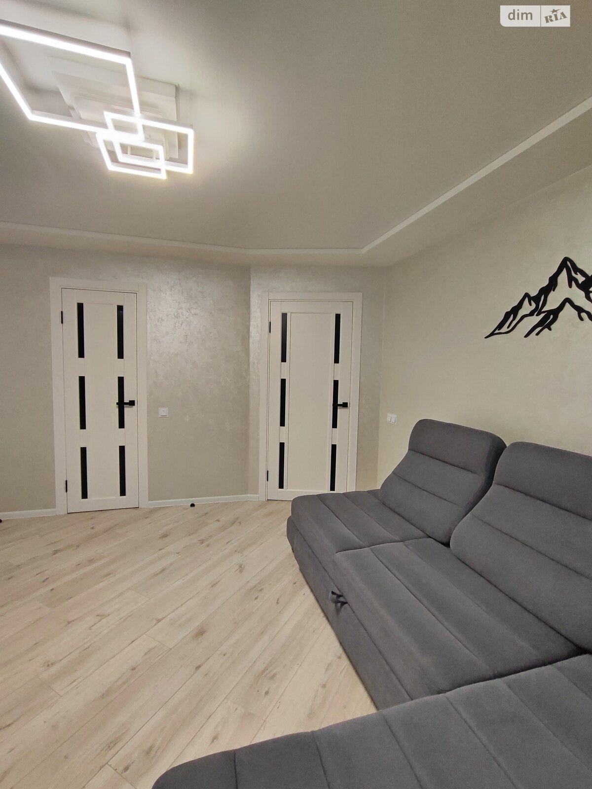 Продаж однокімнатної квартири в Чернігові, на вул. Самострова Ігоря 22, район Центр фото 1