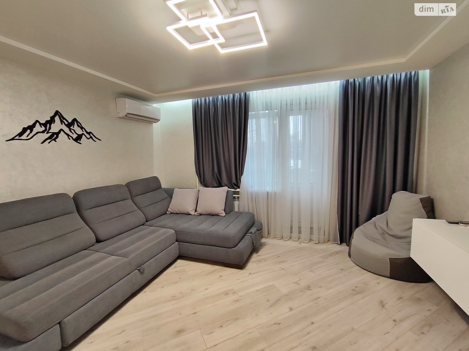 Продаж однокімнатної квартири в Чернігові, на вул. Самострова Ігоря 22, район Центр фото 1