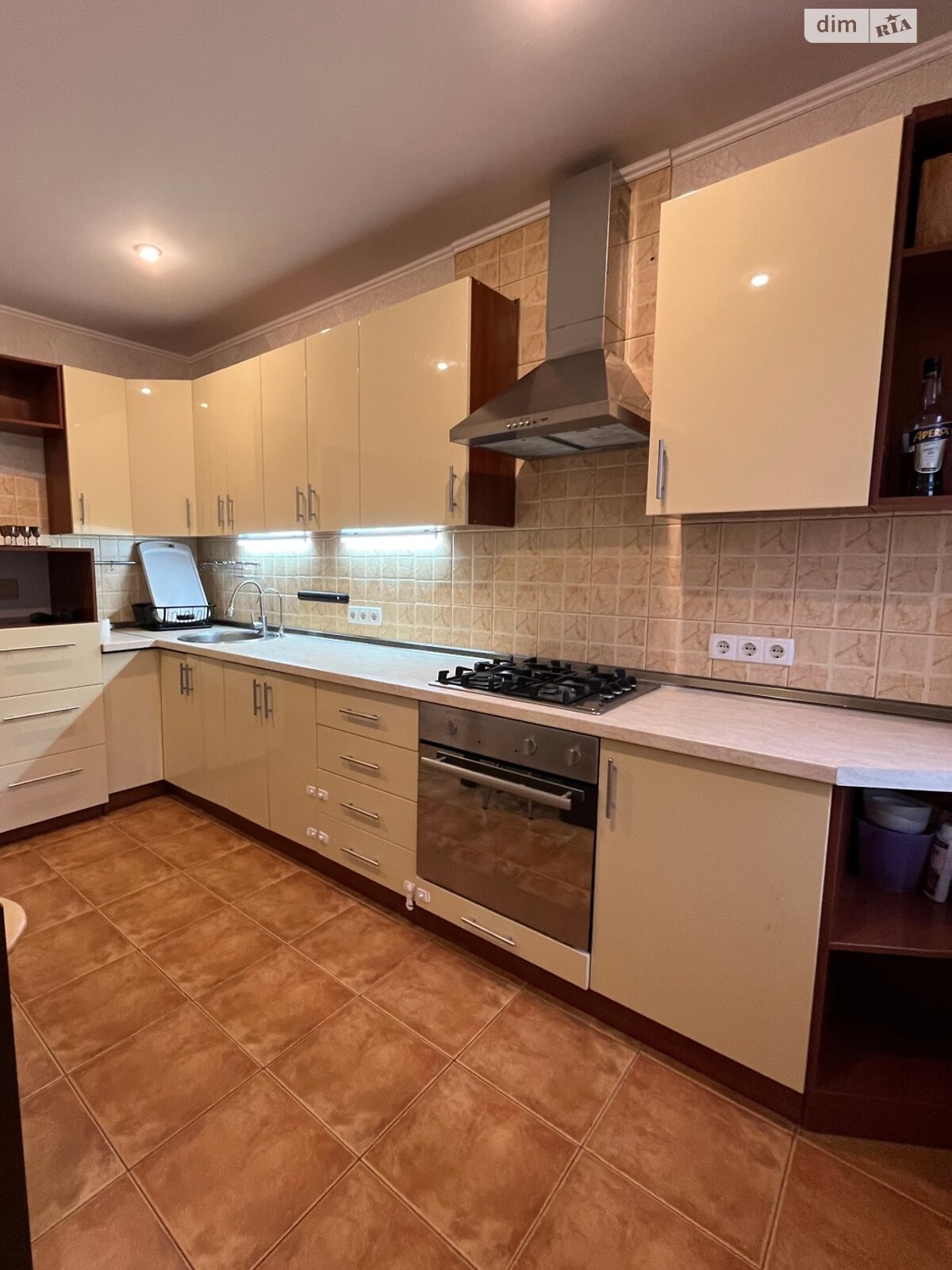 Продажа трехкомнатной квартиры в Чернигове, на ул. Шевчука, район Центр фото 1 Продажа трехкомнатной квартиры в Чернигове, на ул. Шевчука, район Центр фото 1