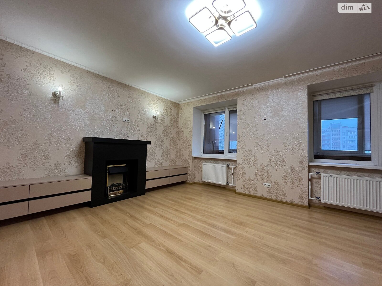 Продажа трехкомнатной квартиры в Чернигове, на ул. Шевчука, район Центр фото 1 Продажа трехкомнатной квартиры в Чернигове, на ул. Шевчука, район Центр фото 1