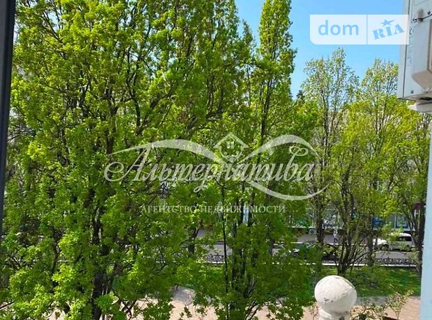 Продаж трикімнатної квартири в Чернігові на вул. Серьожнікова 1, район Вал фото 1 Продаж трикімнатної квартири в Чернігові на вул. Серьожнікова 1, район Вал фото 1