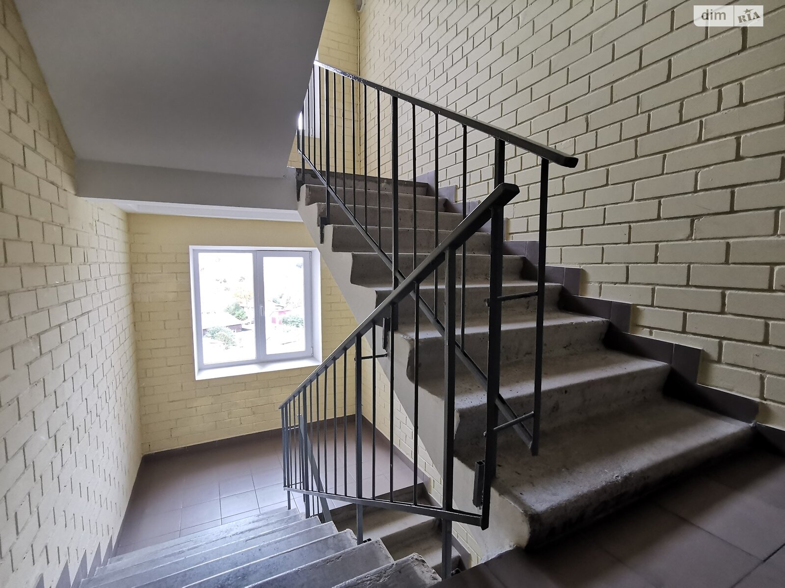 Продаж двокімнатної квартири в Чернігові, на просп. Перемоги 60, кв. 133, район Землянки фото 1 Продаж двокімнатної квартири в Чернігові, на просп. Перемоги 60, кв. 133, район Землянки фото 1