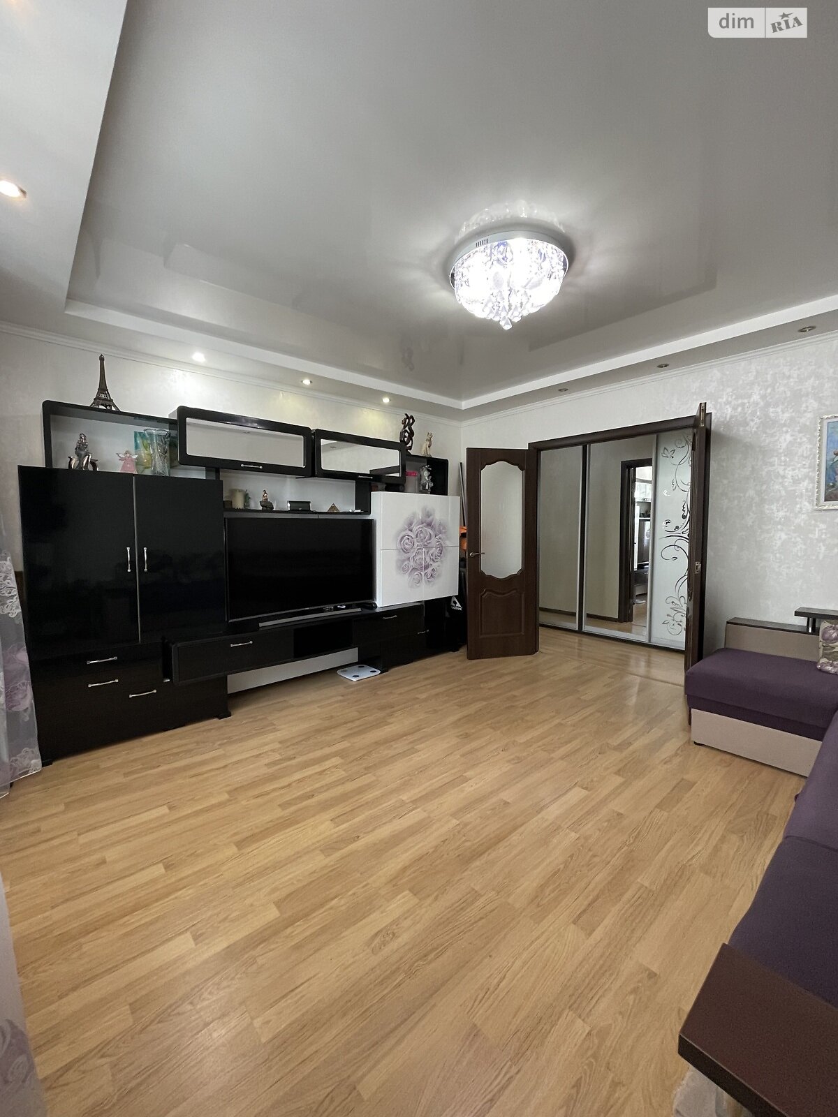 Продажа трехкомнатной квартиры в Черноморске, на ул. Александрийская 12, фото 1 Продажа трехкомнатной квартиры в Черноморске, на ул. Александрийская 12, фото 1