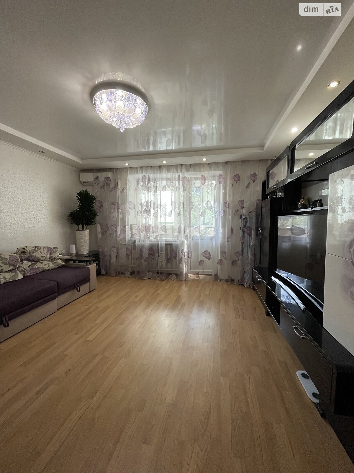 Продажа трехкомнатной квартиры в Черноморске, на ул. Александрийская 12, фото 1 Продажа трехкомнатной квартиры в Черноморске, на ул. Александрийская 12, фото 1