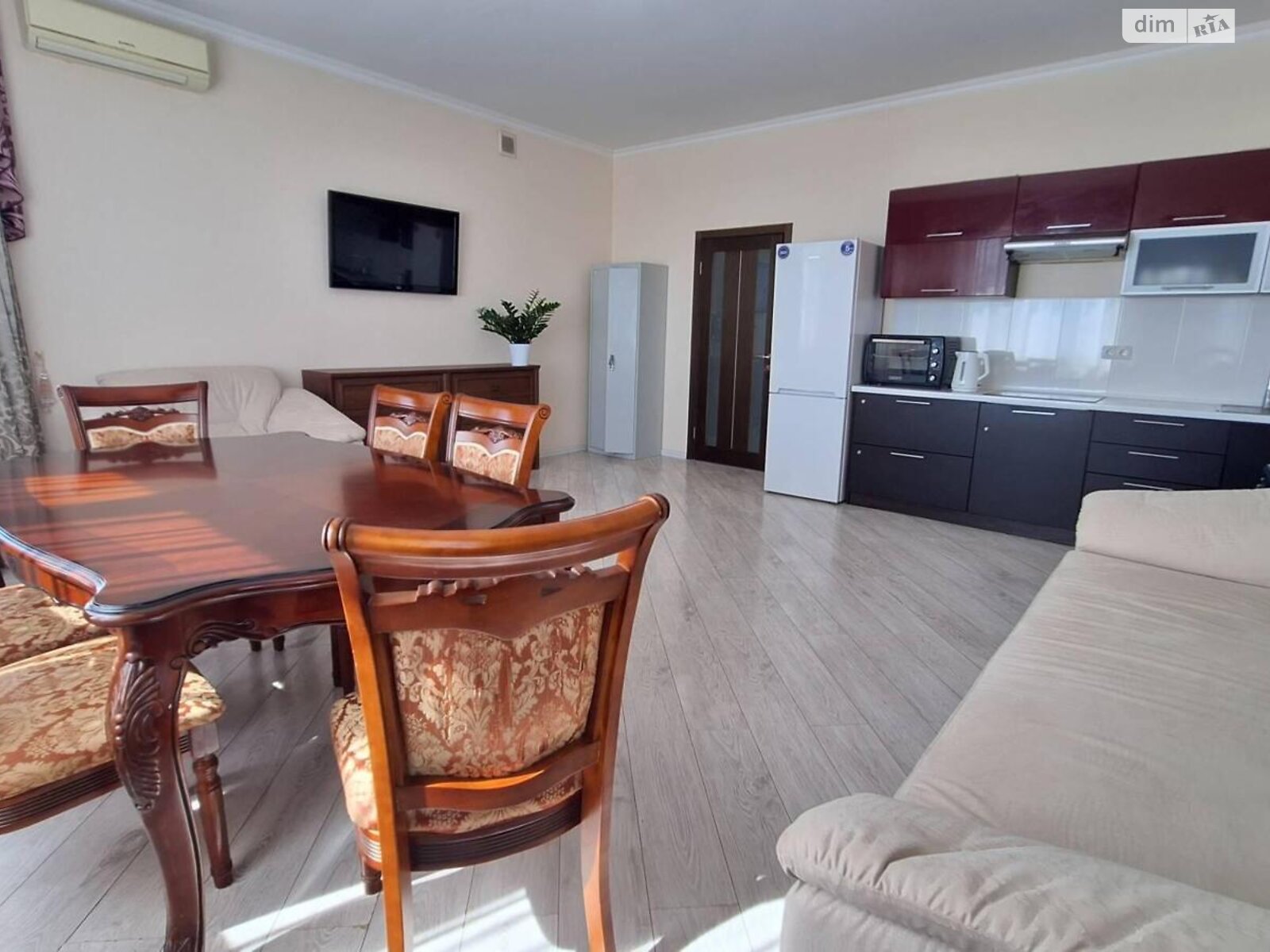 Продаж однокімнатної квартири в Чорноморську, на пров. Хантадзе, фото 1 Продаж однокімнатної квартири в Чорноморську, на пров. Хантадзе, фото 1