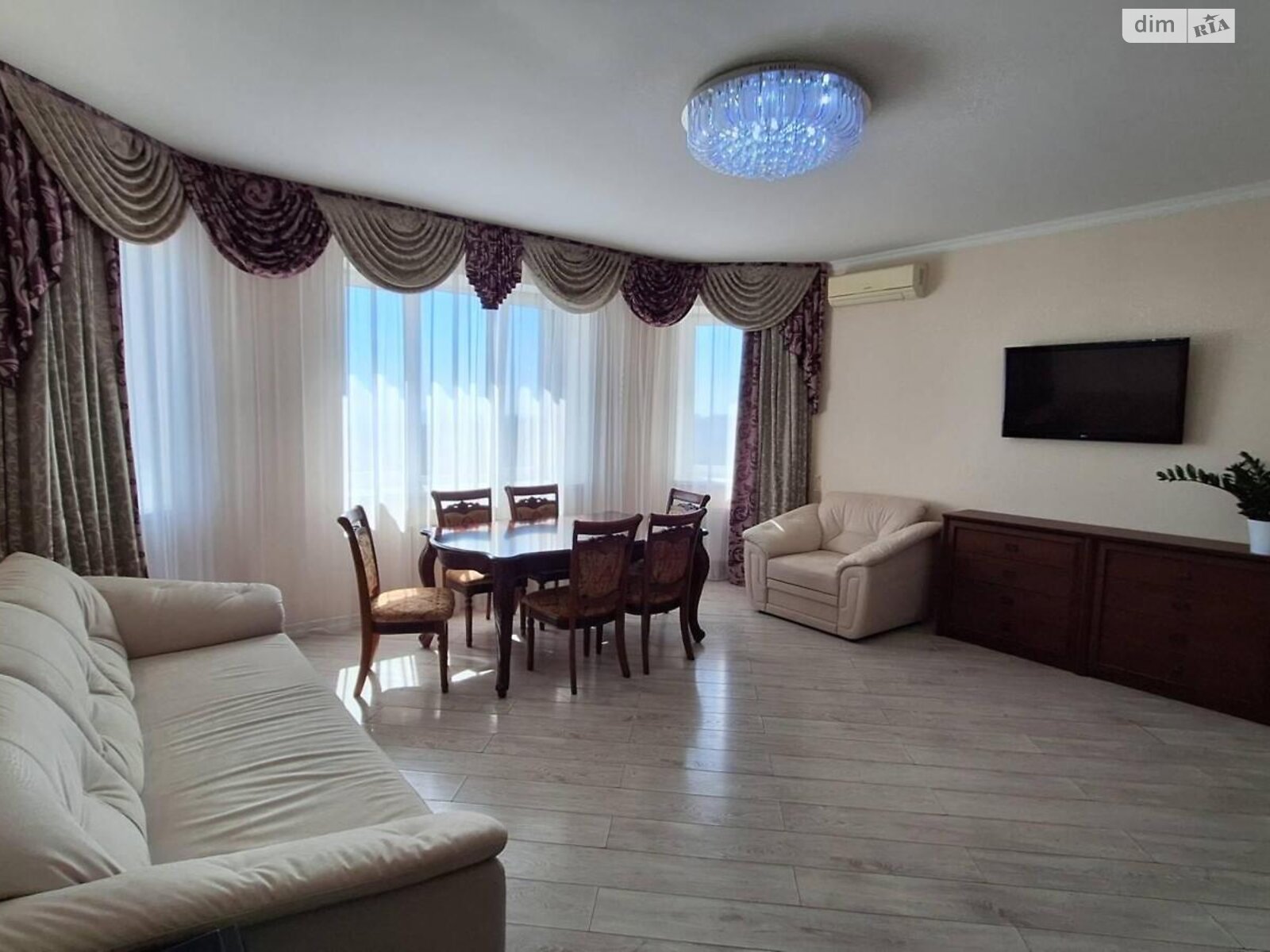 Продаж однокімнатної квартири в Чорноморську, на пров. Хантадзе, фото 1 Продаж однокімнатної квартири в Чорноморську, на пров. Хантадзе, фото 1