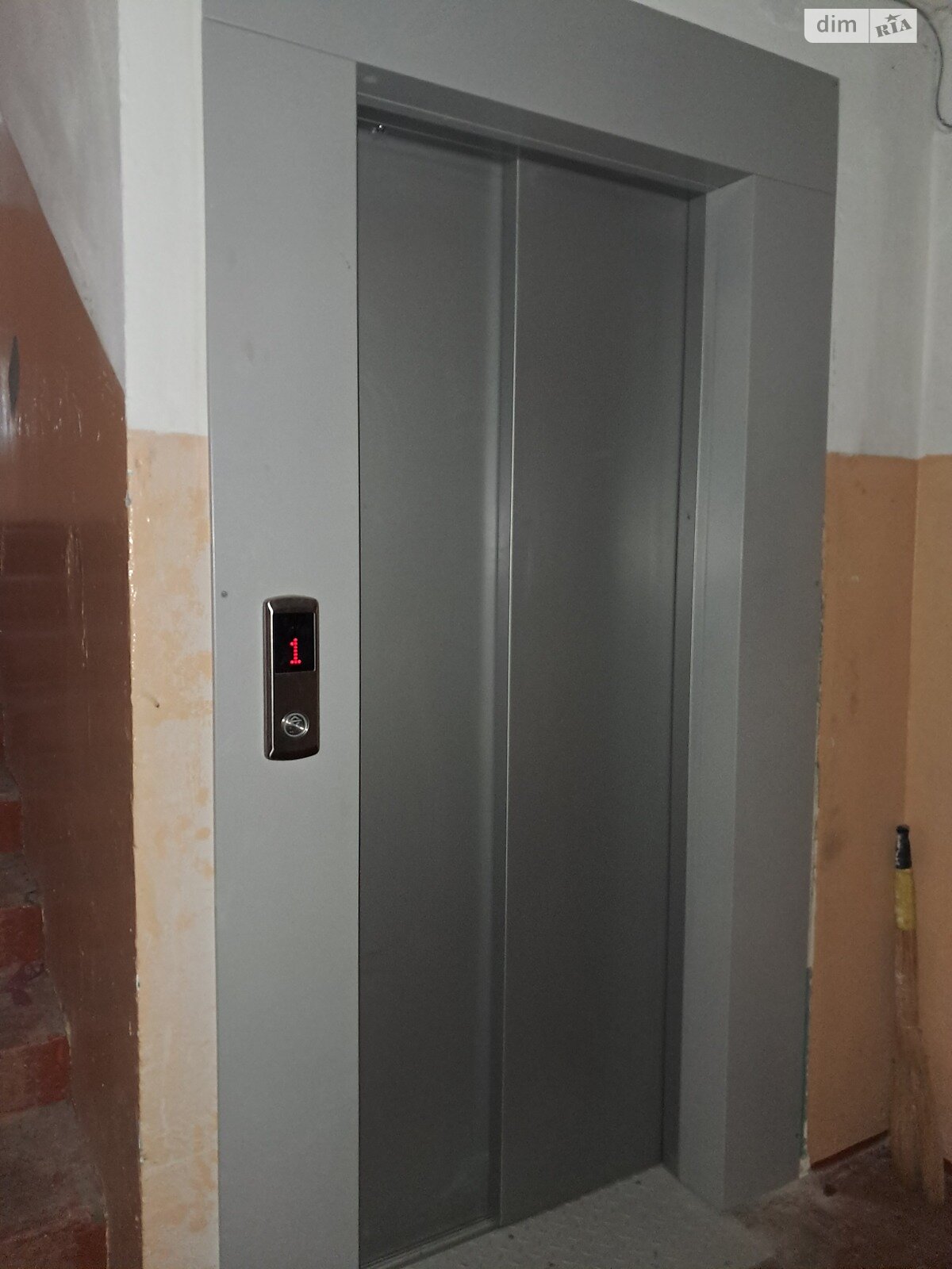 Продаж трикімнатної квартири в Чорноморську, на вул. Олександрійська 10, район Іллічівськ фото 1 Продаж трикімнатної квартири в Чорноморську, на вул. Олександрійська 10, район Іллічівськ фото 1