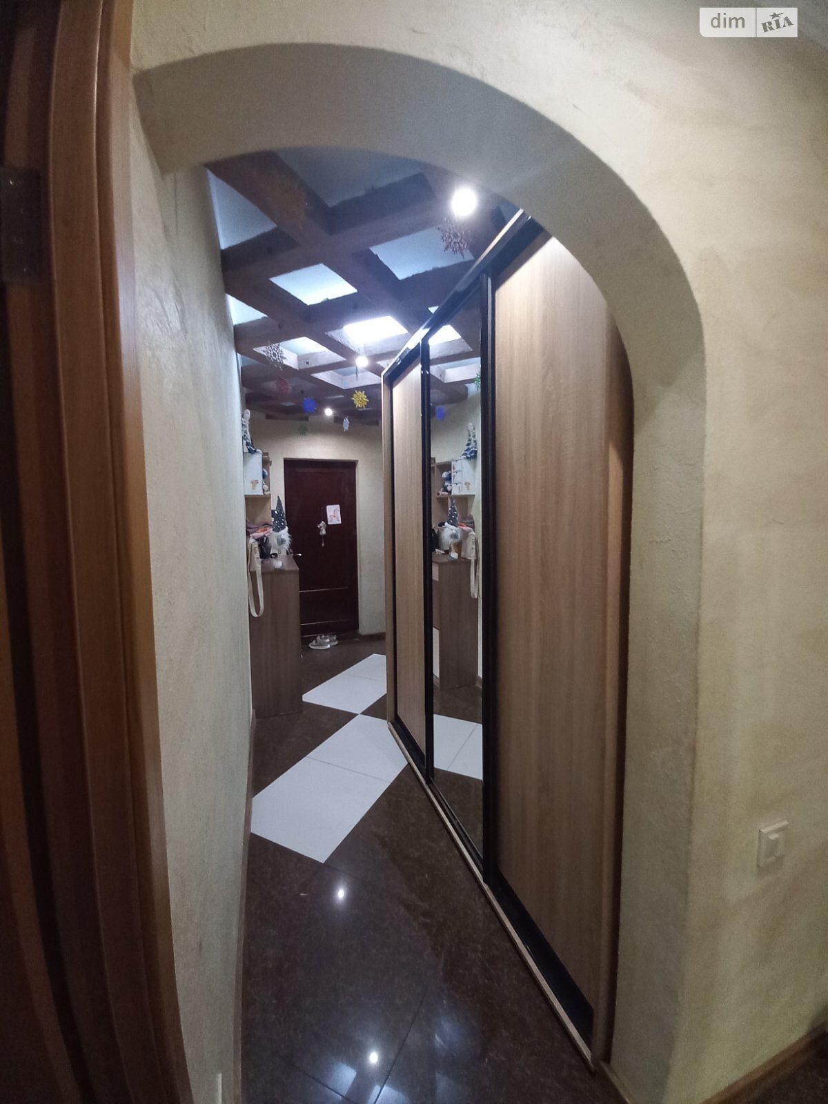 Продажа трехкомнатной квартиры в Черноморске, на ул. Александрийская, район Ильичевск фото 1 Продажа трехкомнатной квартиры в Черноморске, на ул. Александрийская, район Ильичевск фото 1