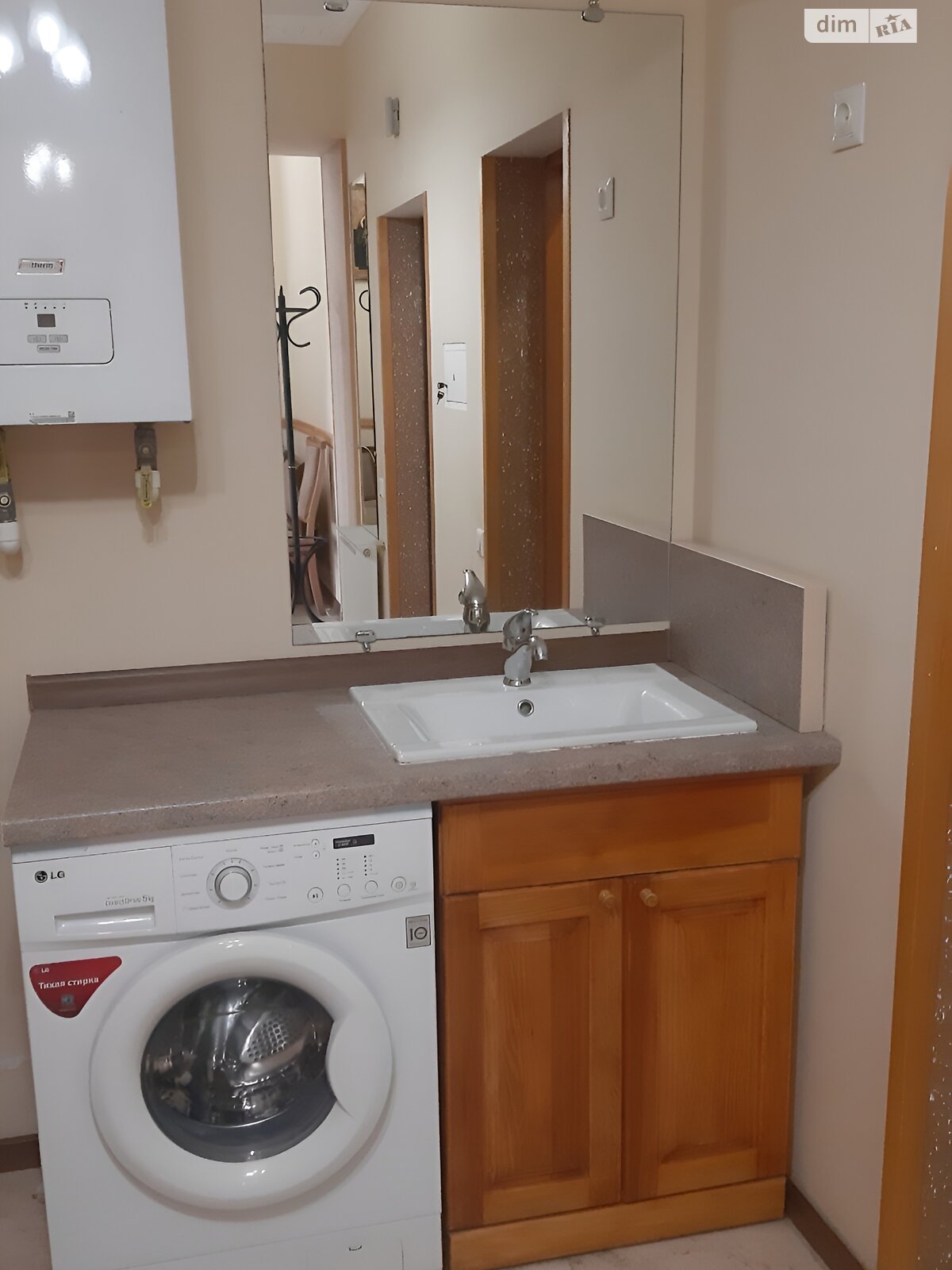 Продаж двокімнатної квартири в Чорноморську, на пров. Хантадзе 3, район Іллічівськ фото 1 Продаж двокімнатної квартири в Чорноморську, на пров. Хантадзе 3, район Іллічівськ фото 1