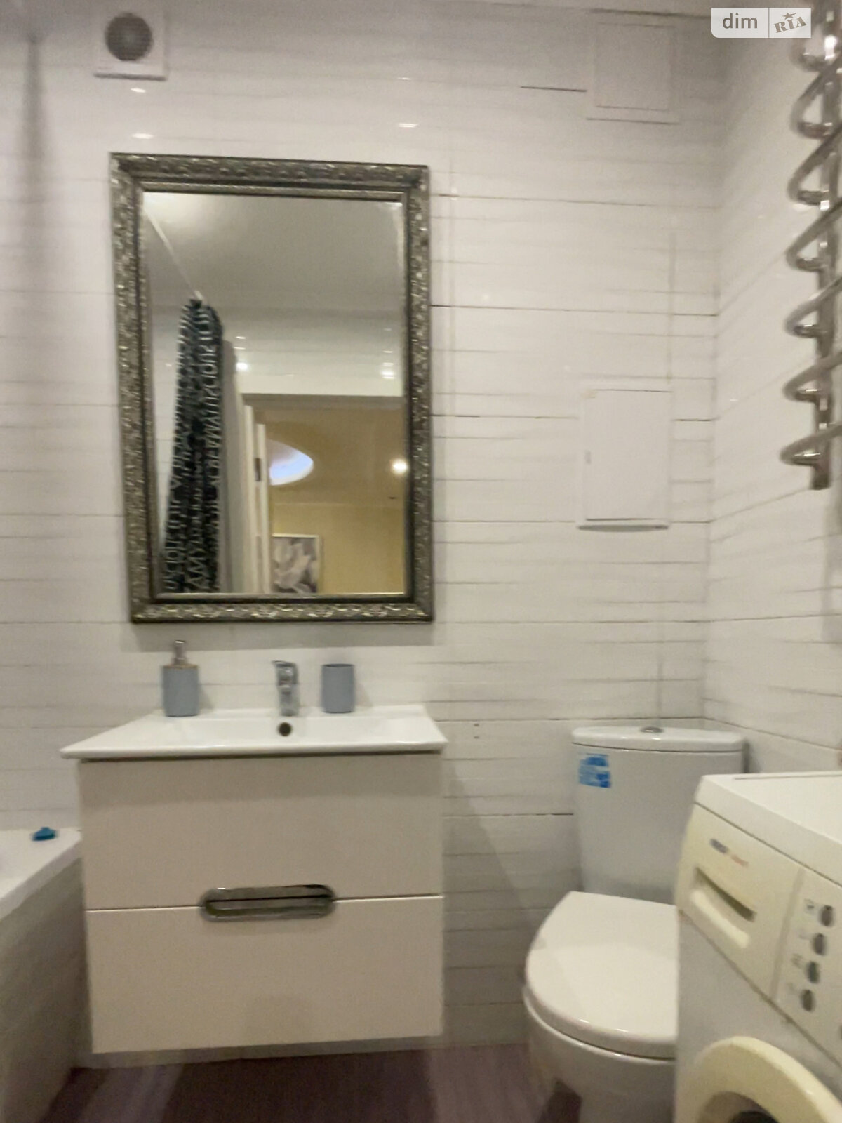 Продаж чотирикімнатної квартири в Чорноморську, на вул. Корабельна, район undefined фото 1 Продаж чотирикімнатної квартири в Чорноморську, на вул. Корабельна, район undefined фото 1