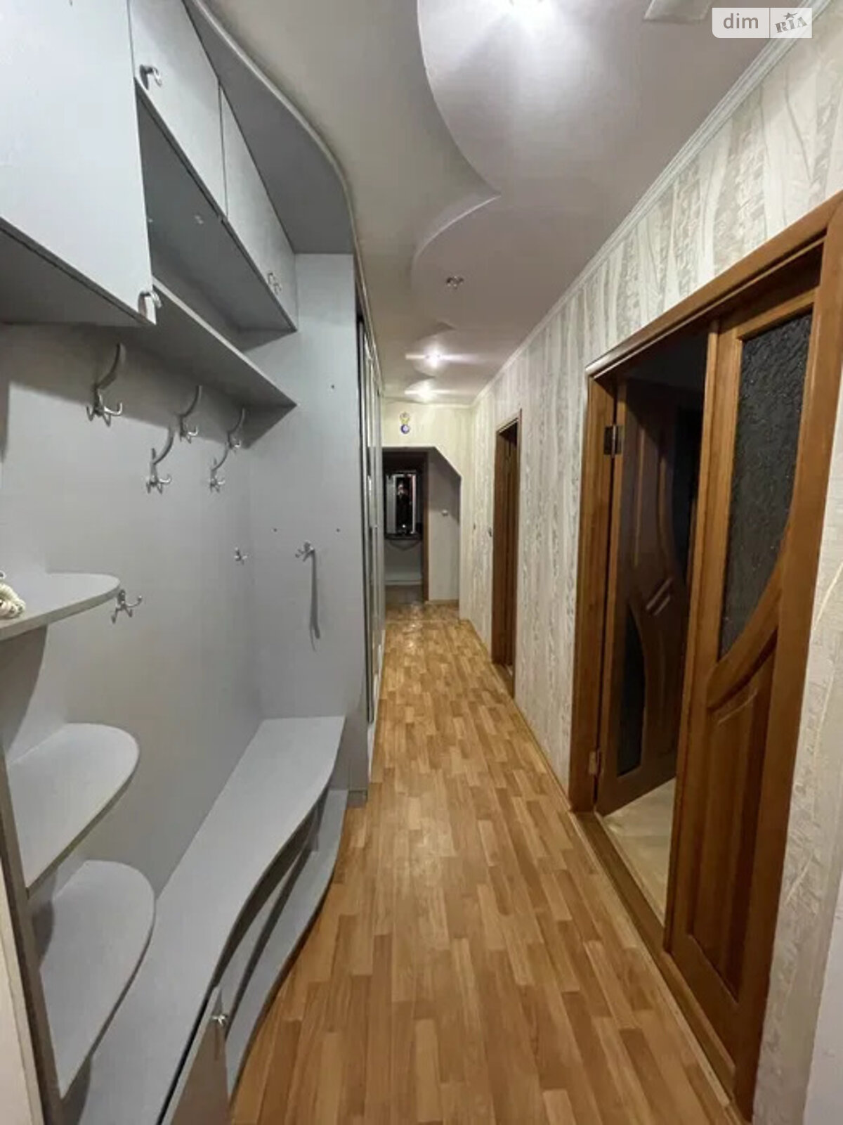 Продажа трехкомнатной квартиры в Черноморске, на ул. Лазурная, район Ильичевск фото 1