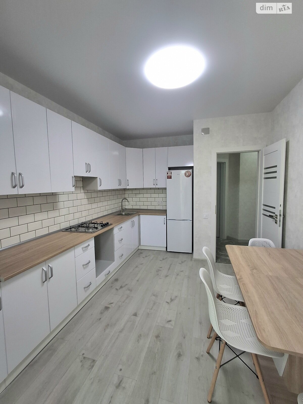 Продаж двокімнатної квартири в Чорноморську, на вул. Лазурна, район Іллічівськ фото 1 Продаж двокімнатної квартири в Чорноморську, на вул. Лазурна, район Іллічівськ фото 1