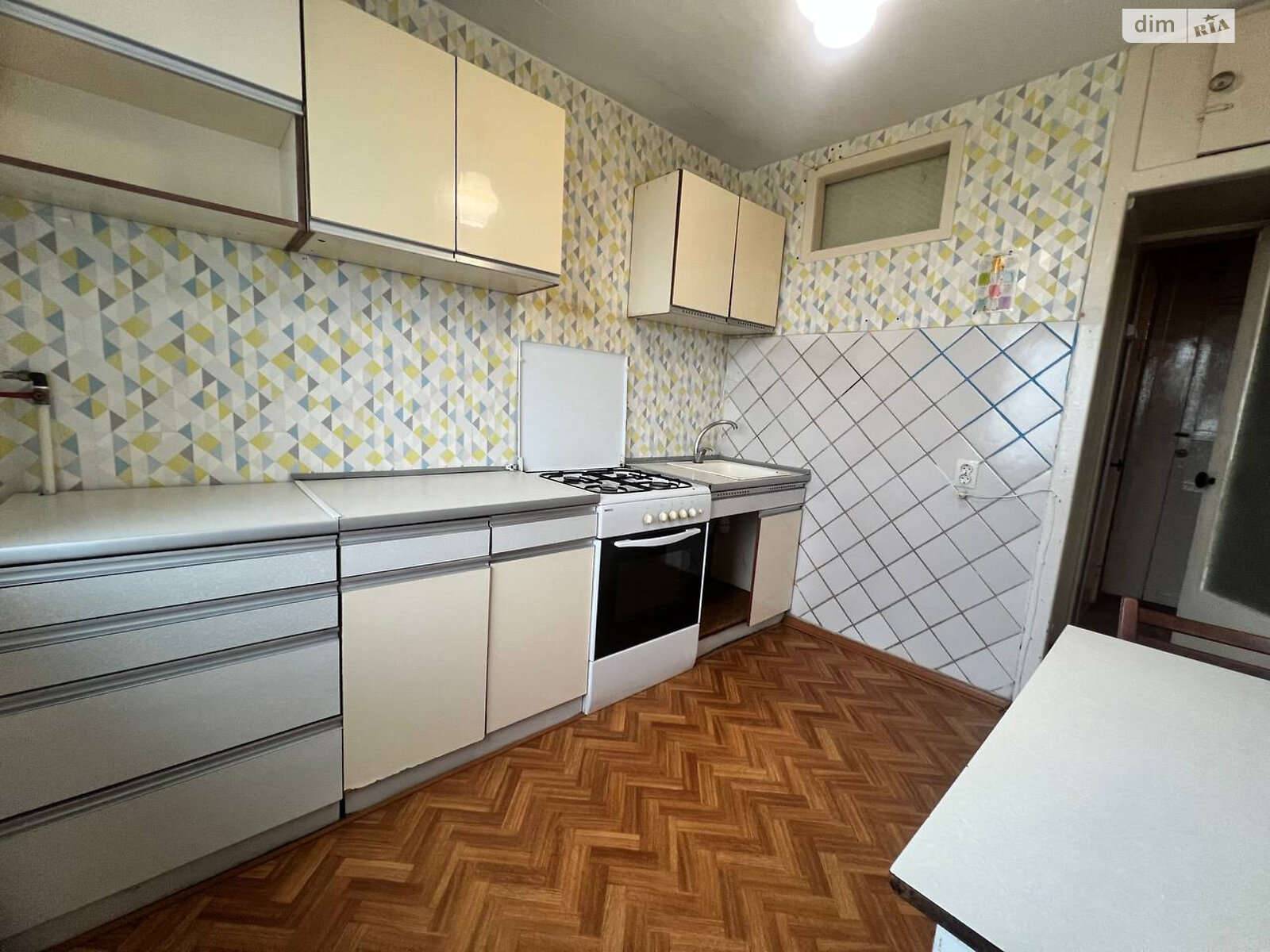 Продаж двокімнатної квартири в Чорноморську, на просп. Миру, район Іллічівськ фото 1 Продаж двокімнатної квартири в Чорноморську, на просп. Миру, район Іллічівськ фото 1
