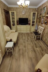 Продажа трехкомнатной квартиры в Черноморске, на просп. Мира 2, район Ильичевск фото 2