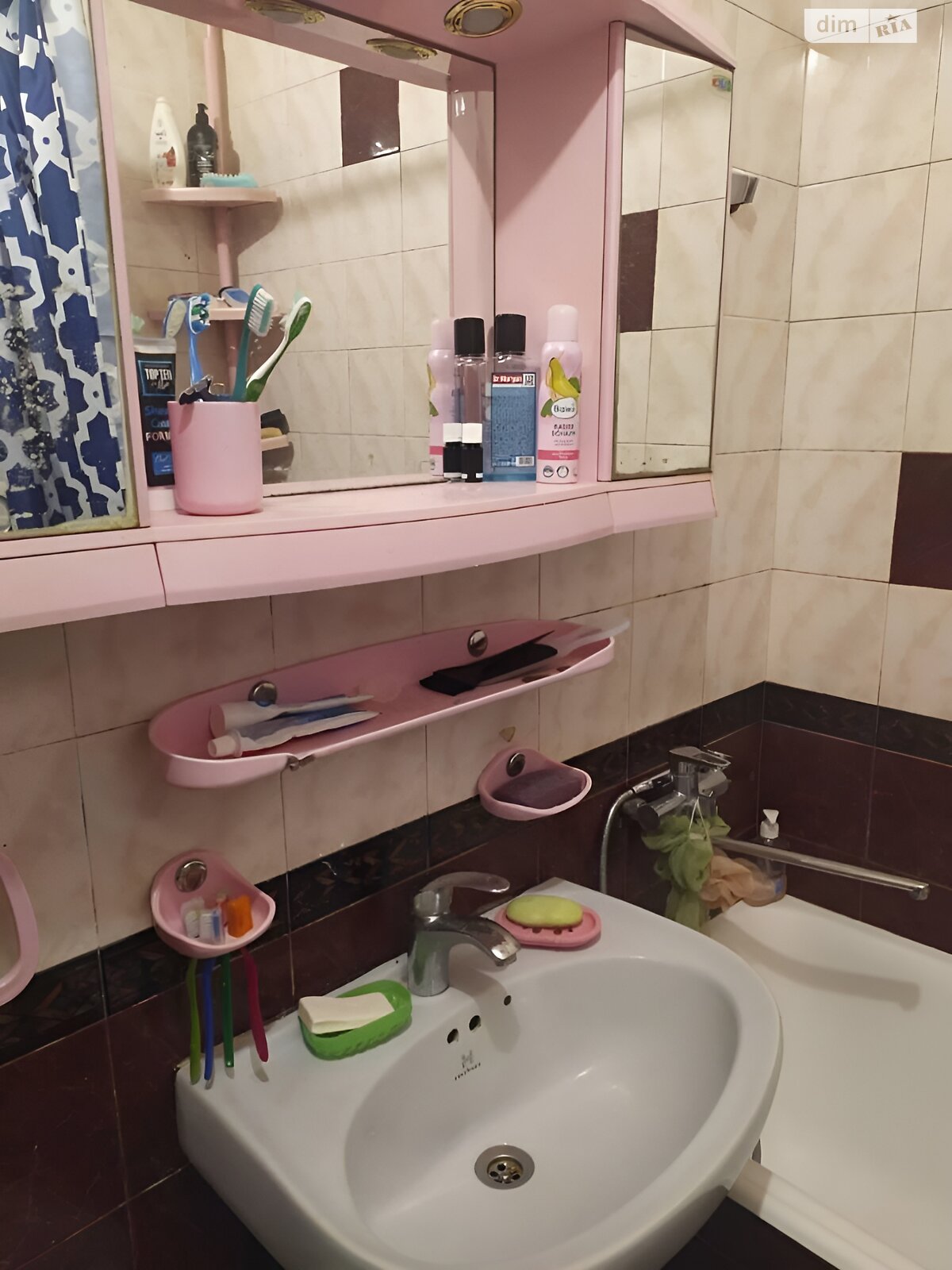 Продаж трикімнатної квартири в Чорноморську, на просп. Миру, район Іллічівськ фото 1 Продаж трикімнатної квартири в Чорноморську, на просп. Миру, район Іллічівськ фото 1