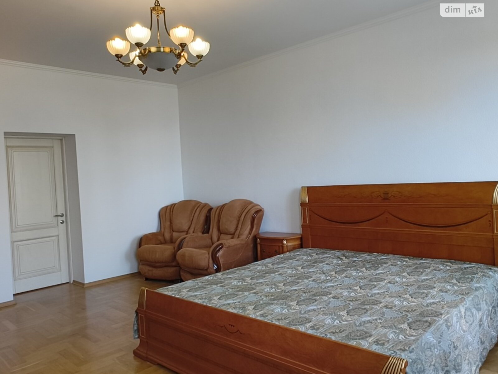 Продаж трикімнатної квартири в Чорноморську, на вул. Паркова, район Іллічівськ фото 1 Продаж трикімнатної квартири в Чорноморську, на вул. Паркова, район Іллічівськ фото 1