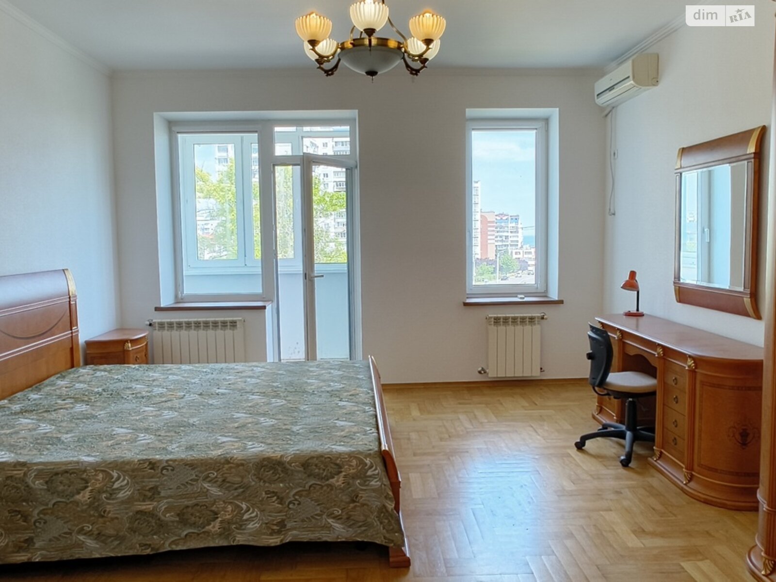 Продаж трикімнатної квартири в Чорноморську, на вул. Паркова, район Іллічівськ фото 1 Продаж трикімнатної квартири в Чорноморську, на вул. Паркова, район Іллічівськ фото 1