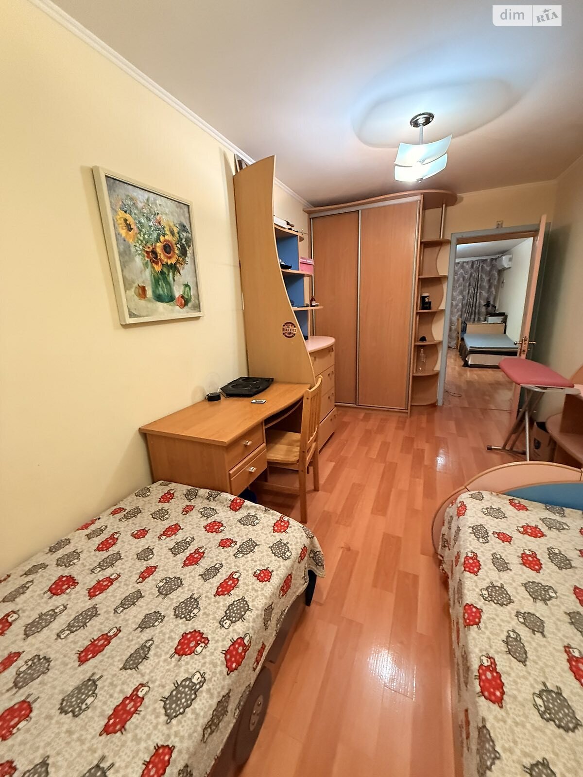 Продаж трикімнатної квартири в Чорноморську, на вул. Паркова, район Іллічівськ фото 1 Продаж трикімнатної квартири в Чорноморську, на вул. Паркова, район Іллічівськ фото 1