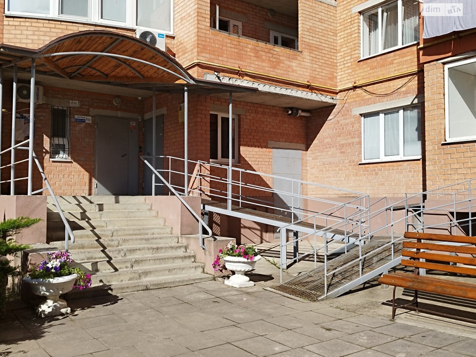 Продаж однокімнатної квартири в Чорноморську, на вул. Парусна 1О, район Іллічівськ фото 1 Продаж однокімнатної квартири в Чорноморську, на вул. Парусна 1О, район Іллічівськ фото 1