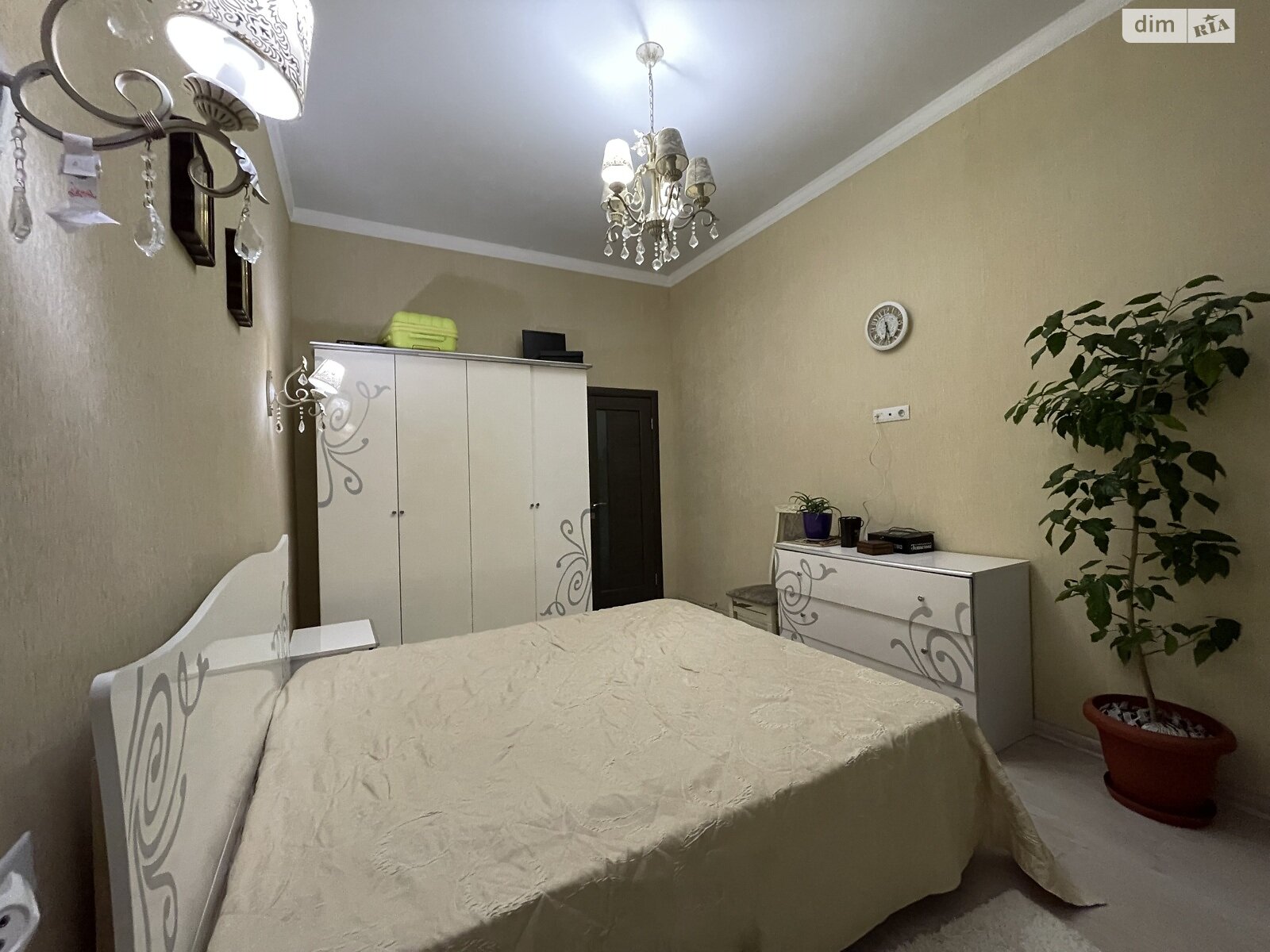 Продаж трикімнатної квартири в Чорноморську, на вул. Парусна, район Іллічівськ фото 1 Продаж трикімнатної квартири в Чорноморську, на вул. Парусна, район Іллічівськ фото 1