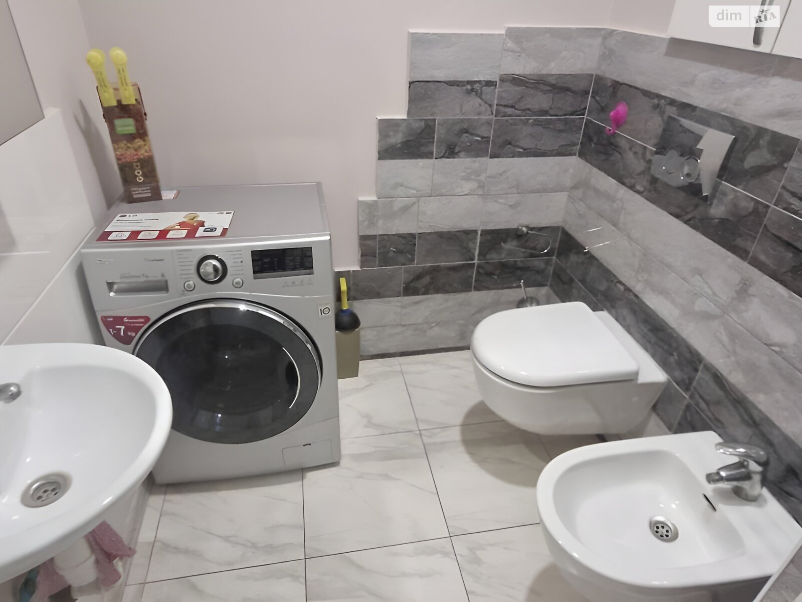Продаж двокімнатної квартири в Чорноморську, на вул. Парусна, район Іллічівськ фото 1 Продаж двокімнатної квартири в Чорноморську, на вул. Парусна, район Іллічівськ фото 1