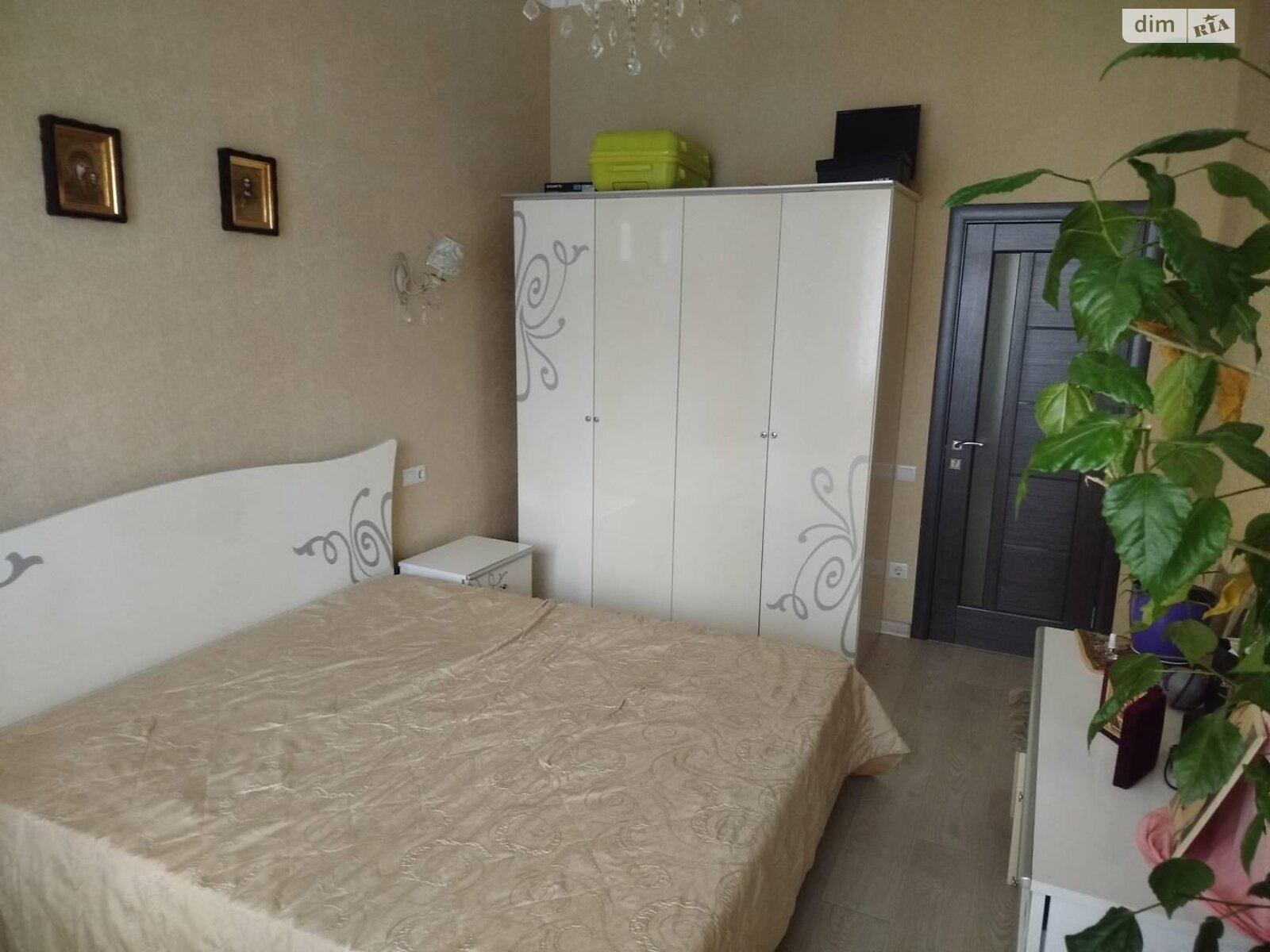 Продаж трикімнатної квартири в Чорноморську, на вул. Парусна, район Іллічівськ фото 1 Продаж трикімнатної квартири в Чорноморську, на вул. Парусна, район Іллічівськ фото 1