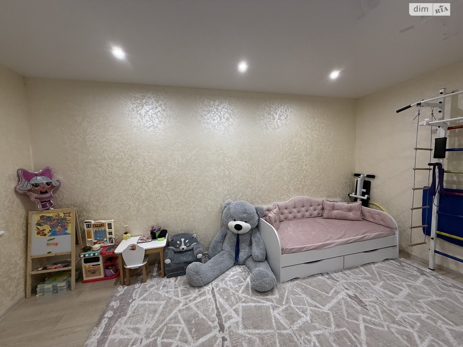 Продажа двухкомнатной квартиры в Черноморске, на ул. Парусная 20, кв. 51, район Ильичевск фото 1 Продажа двухкомнатной квартиры в Черноморске, на ул. Парусная 20, кв. 51, район Ильичевск фото 1