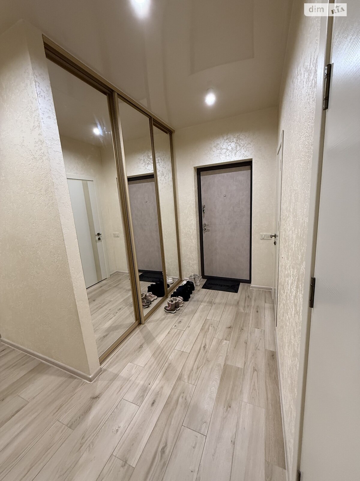 Продажа двухкомнатной квартиры в Черноморске, на ул. Парусная 20, кв. 51, район Ильичевск фото 1 Продажа двухкомнатной квартиры в Черноморске, на ул. Парусная 20, кв. 51, район Ильичевск фото 1