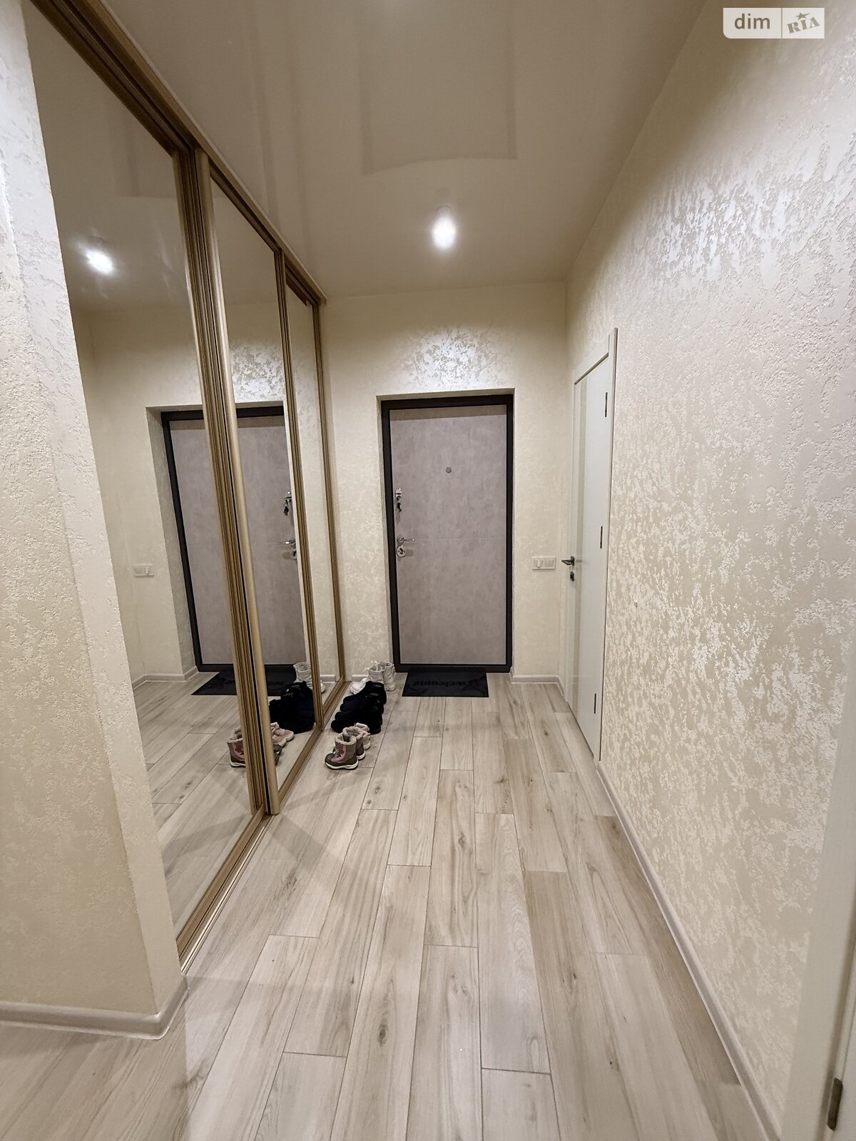 Продажа двухкомнатной квартиры в Черноморске, на ул. Парусная 20, кв. 51, район Ильичевск фото 1 Продажа двухкомнатной квартиры в Черноморске, на ул. Парусная 20, кв. 51, район Ильичевск фото 1