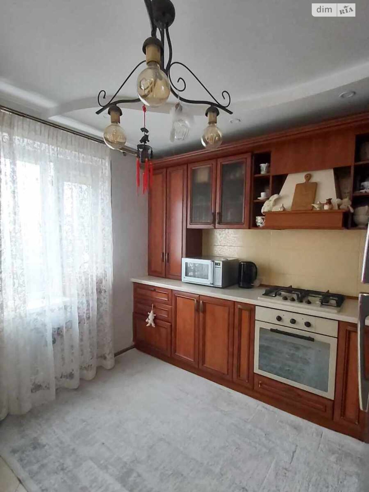 Продаж трикімнатної квартири в Чорноморську, на вул. Радісна, район Іллічівськ фото 1 Продаж трикімнатної квартири в Чорноморську, на вул. Радісна, район Іллічівськ фото 1