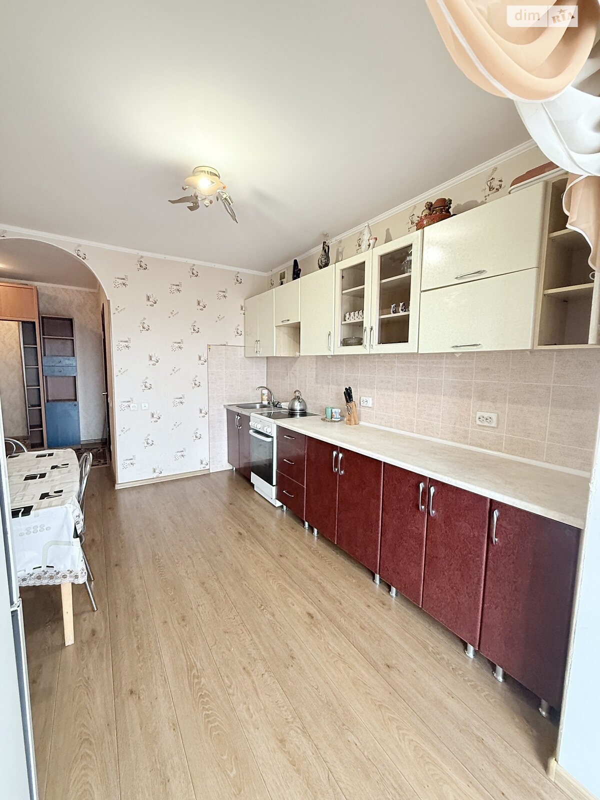 Продаж однокімнатної квартири в Чорноморську, на вул. Захисників України, район Іллічівськ фото 1 Продаж однокімнатної квартири в Чорноморську, на вул. Захисників України, район Іллічівськ фото 1