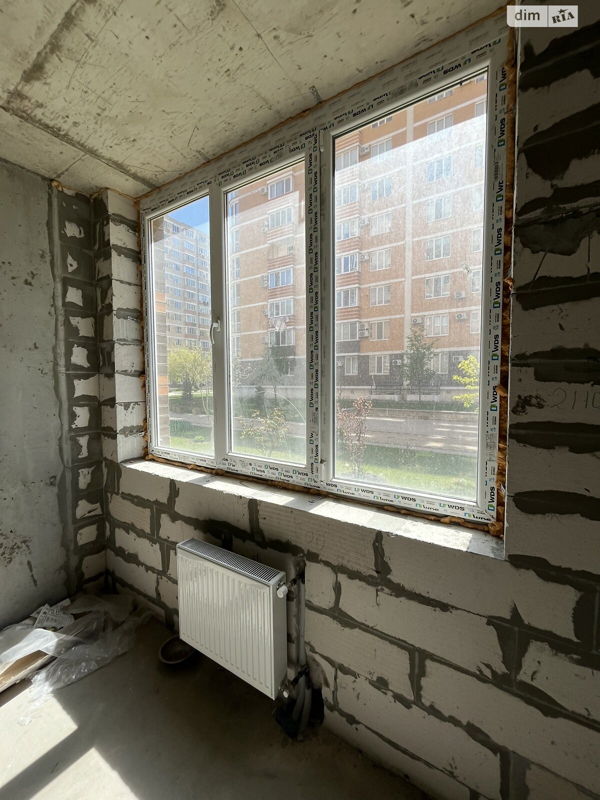 Продажа двухкомнатной квартиры в Черноморске, на ул. Защитников Украины, район Ильичевск фото 1 Продажа двухкомнатной квартиры в Черноморске, на ул. Защитников Украины, район Ильичевск фото 1