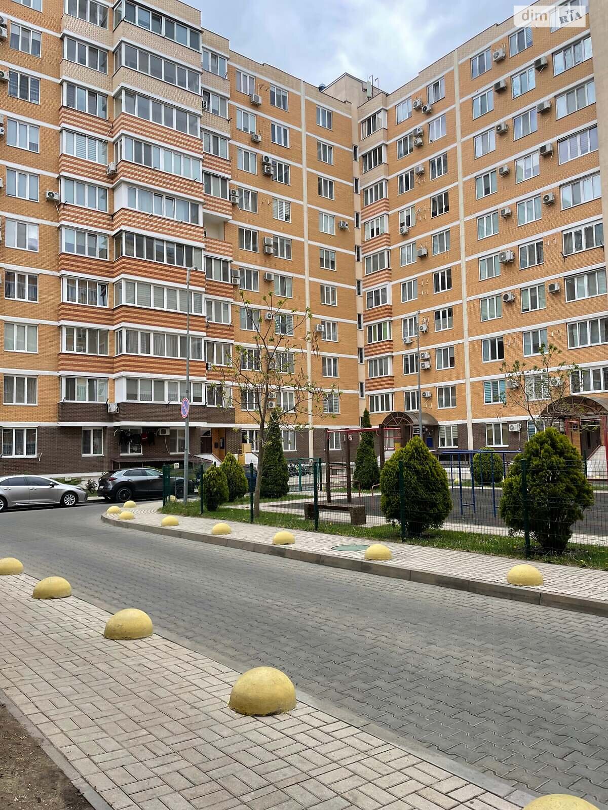 Продаж однокімнатної квартири в Чорноморську, на вул. Захисників України, район Іллічівськ фото 1 Продаж однокімнатної квартири в Чорноморську, на вул. Захисників України, район Іллічівськ фото 1