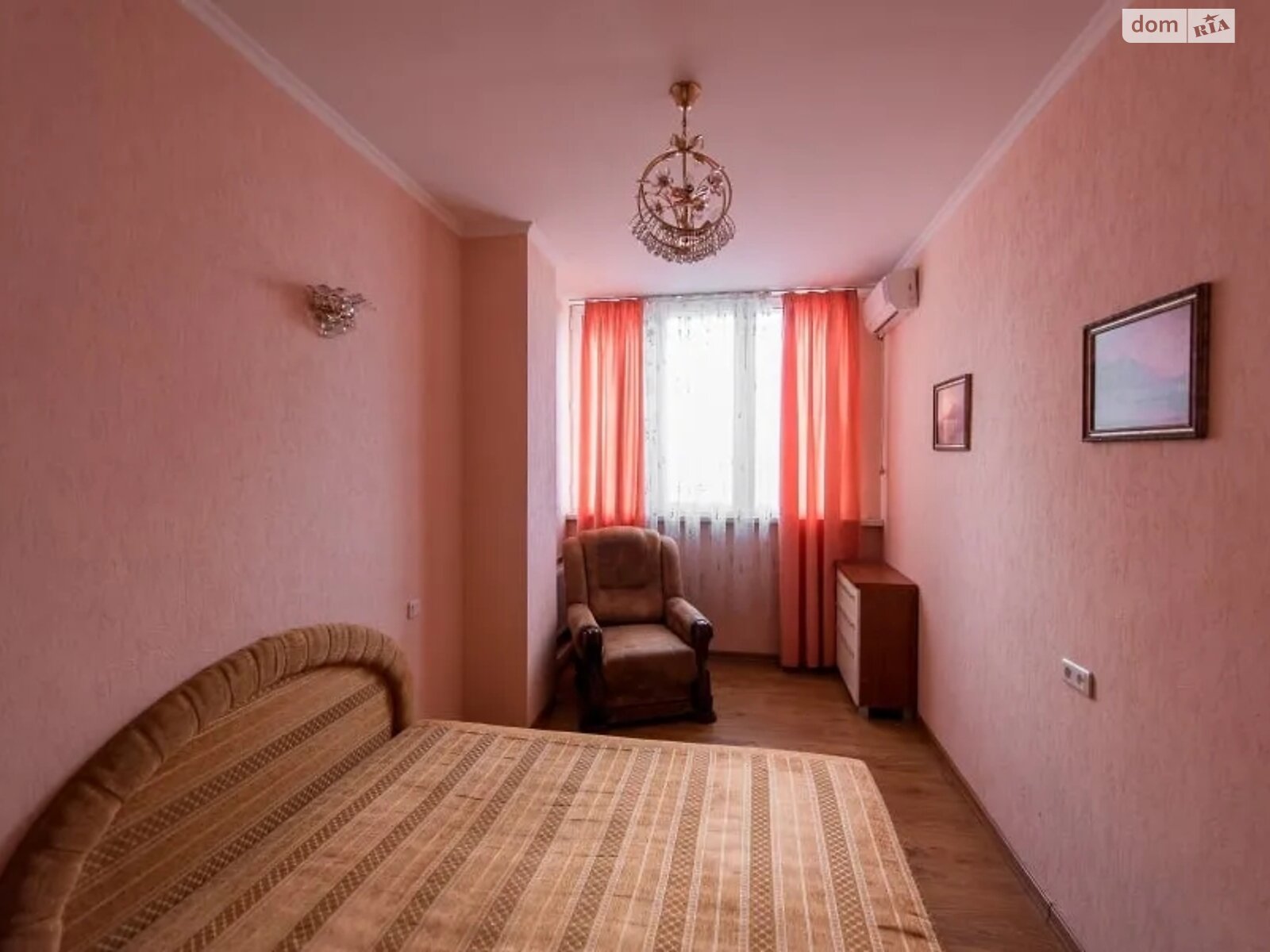Продаж трикімнатної квартири в Чорноморську, на вул. Хантадзе 4, район Іллічівськ фото 1