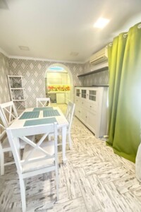 Продаж трикімнатної квартири в Чорноморську, на вул. Лазурна, фото 2