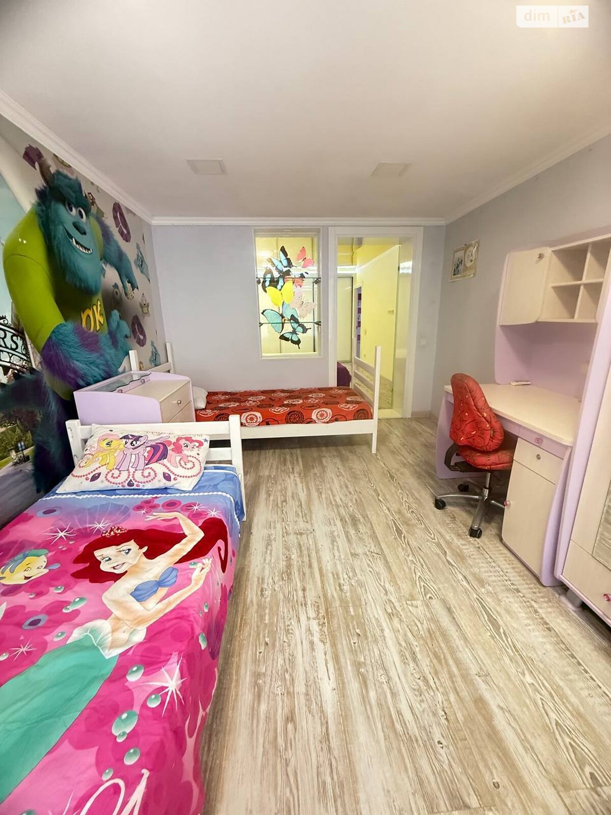 Продаж трикімнатної квартири в Чорноморську, на вул. Лазурна, фото 1